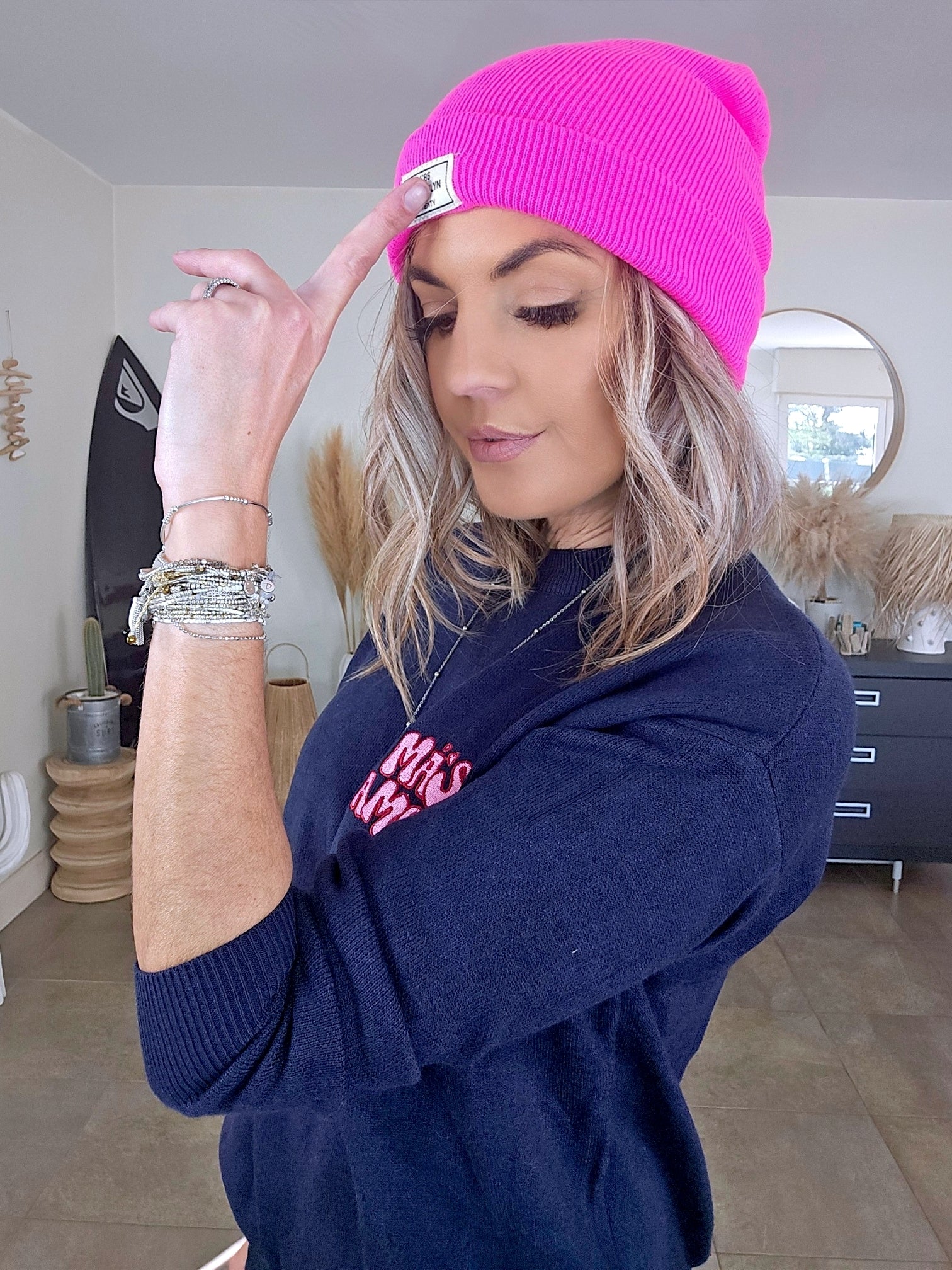 Bonnet à maille fine rose fluo - 𝐌𝐚𝐫𝐢𝐧𝐚𝟒𝟒𝐟𝐚𝐦𝐢𝐥𝐲