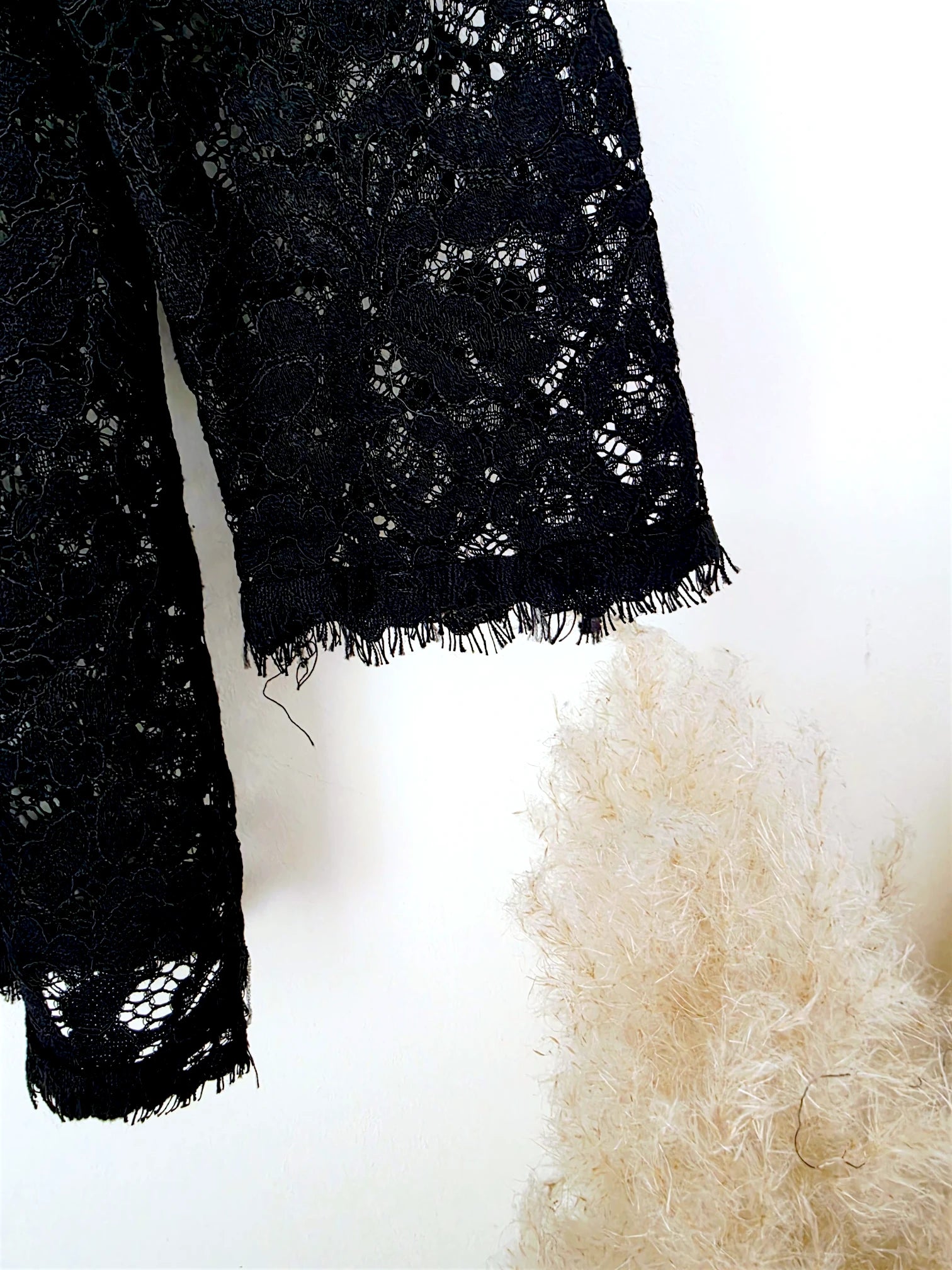 Haut en dentelle noire