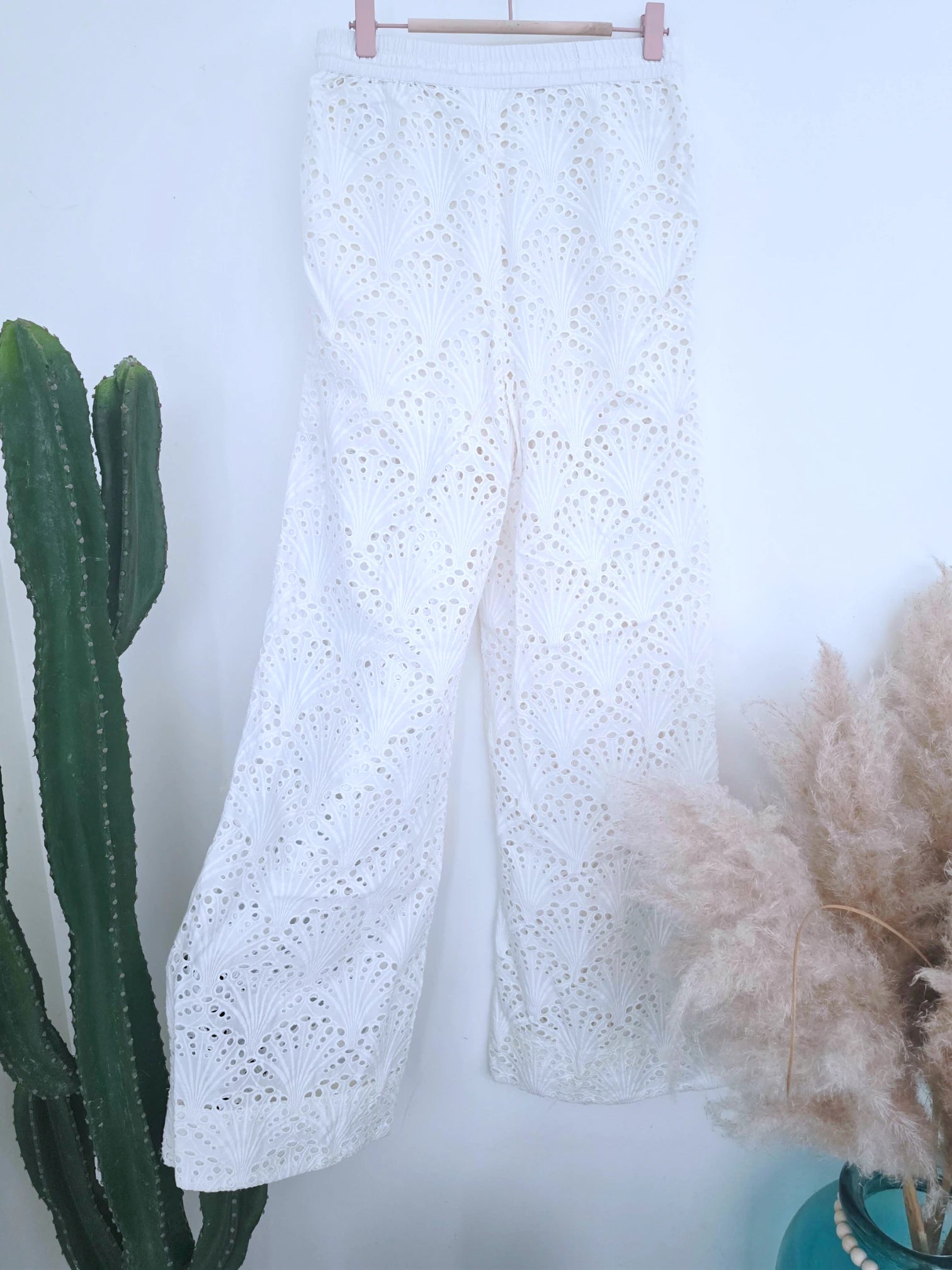 Pantalon blanc broderie anglaise