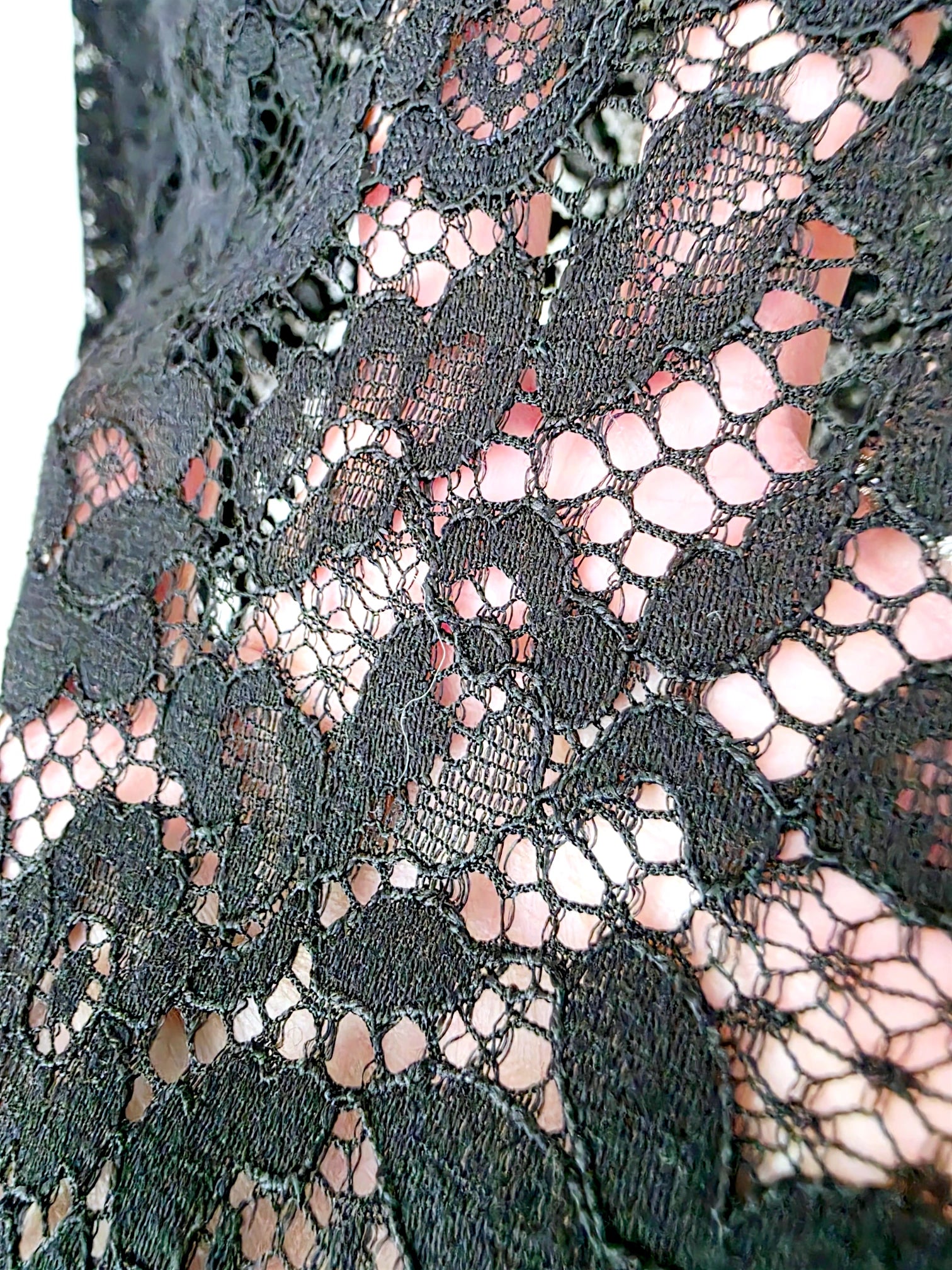 Haut en dentelle noire