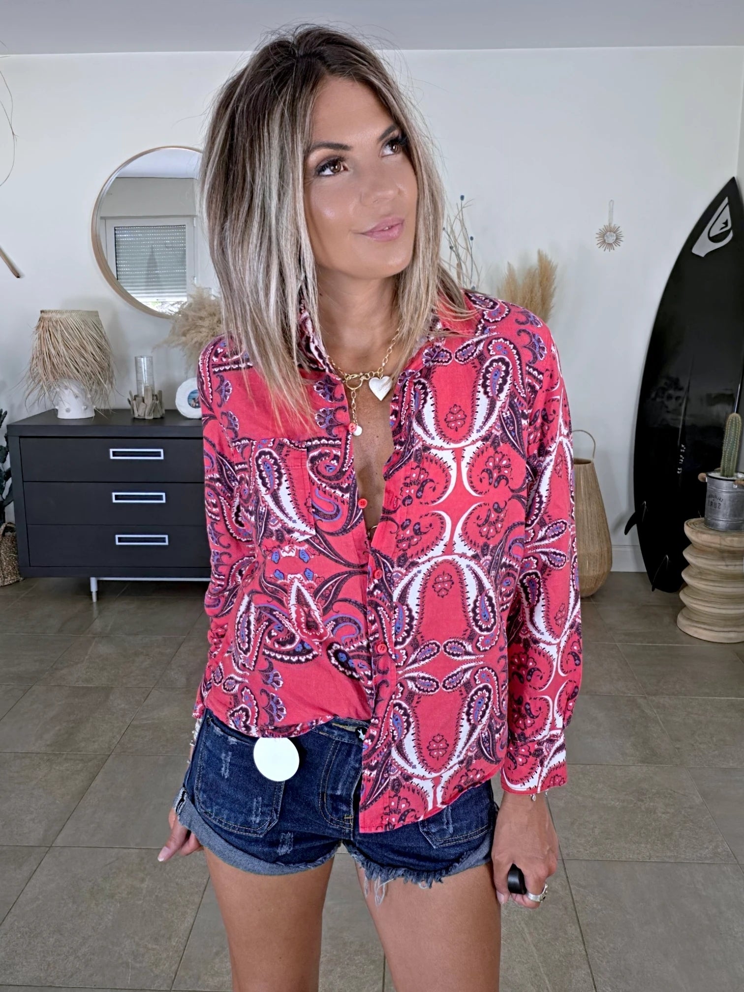 Chemise rouge délavé à imprimé bandana