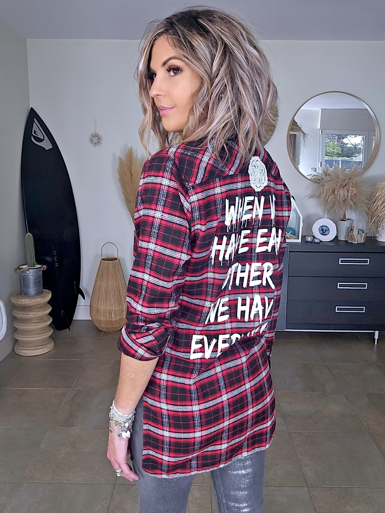 Chemise tunique à inscriptions au dos - 𝐌𝐚𝐫𝐢𝐧𝐚𝟒𝟒𝐟𝐚𝐦𝐢𝐥𝐲