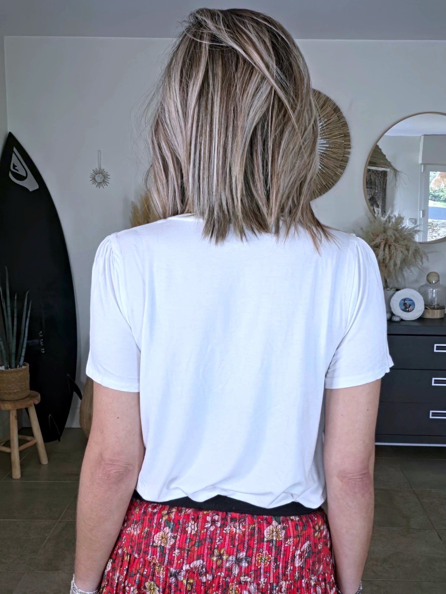 T-shirt blanc à inscriptions rouges - 𝐌𝐚𝐫𝐢𝐧𝐚𝟒𝟒𝐟𝐚𝐦𝐢𝐥𝐲
