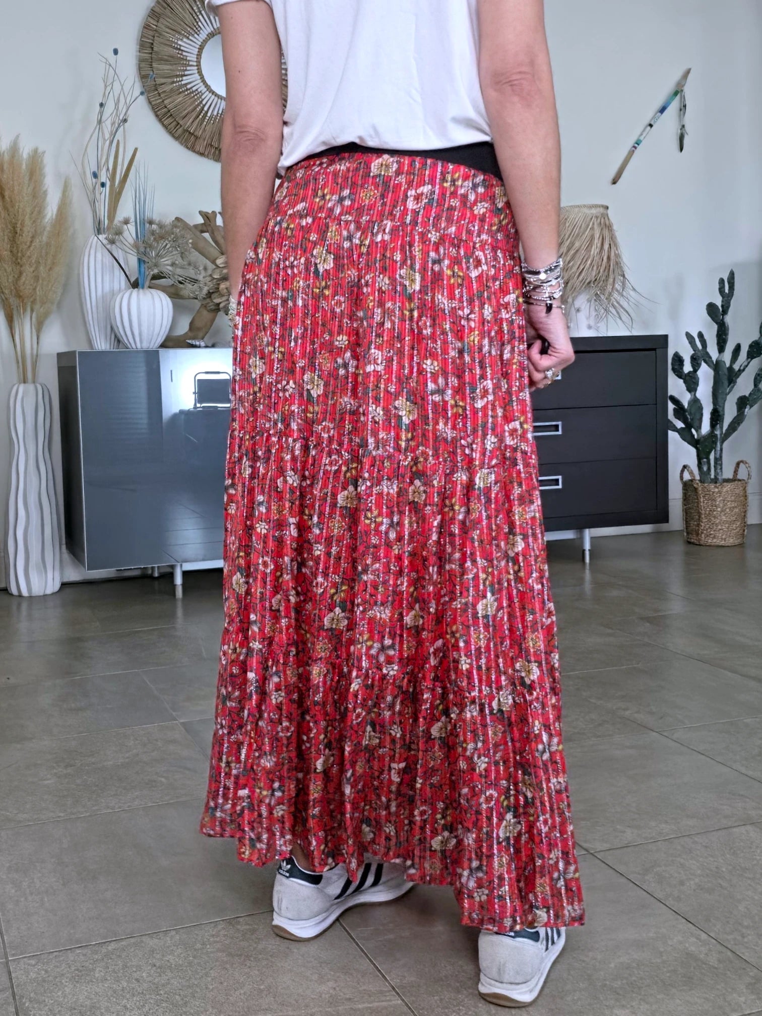 Jupe longue rouge à imprimé fleuri - 𝐌𝐚𝐫𝐢𝐧𝐚𝟒𝟒𝐟𝐚𝐦𝐢𝐥𝐲
