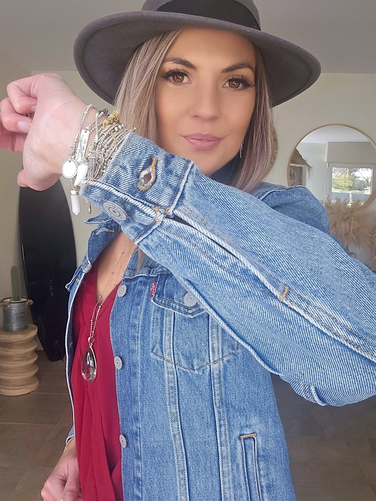 Veste en jean bleu à inscriptions - 𝐌𝐚𝐫𝐢𝐧𝐚𝟒𝟒𝐟𝐚𝐦𝐢𝐥𝐲