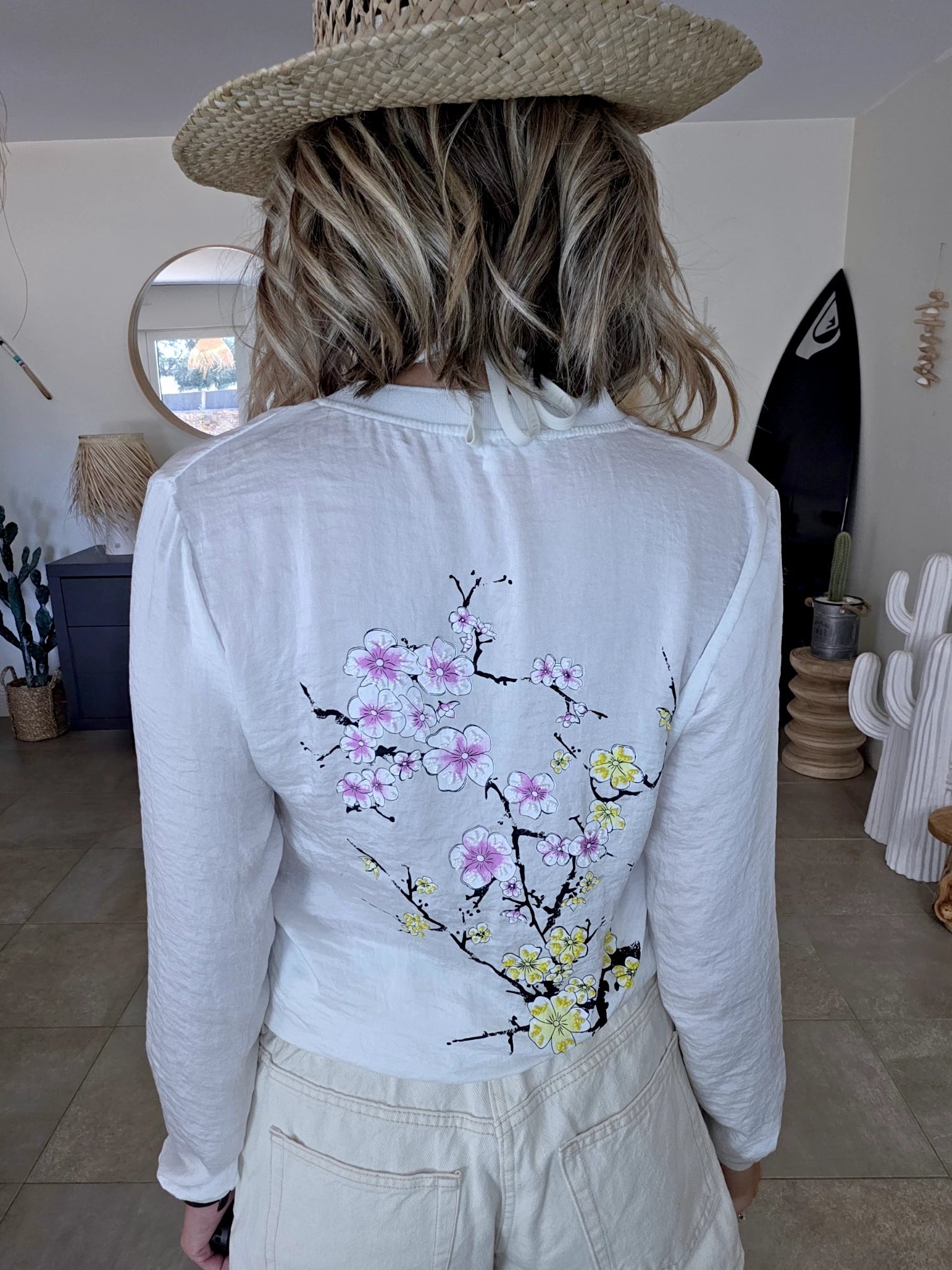 Veste blanche à imprimé japonais au dos
