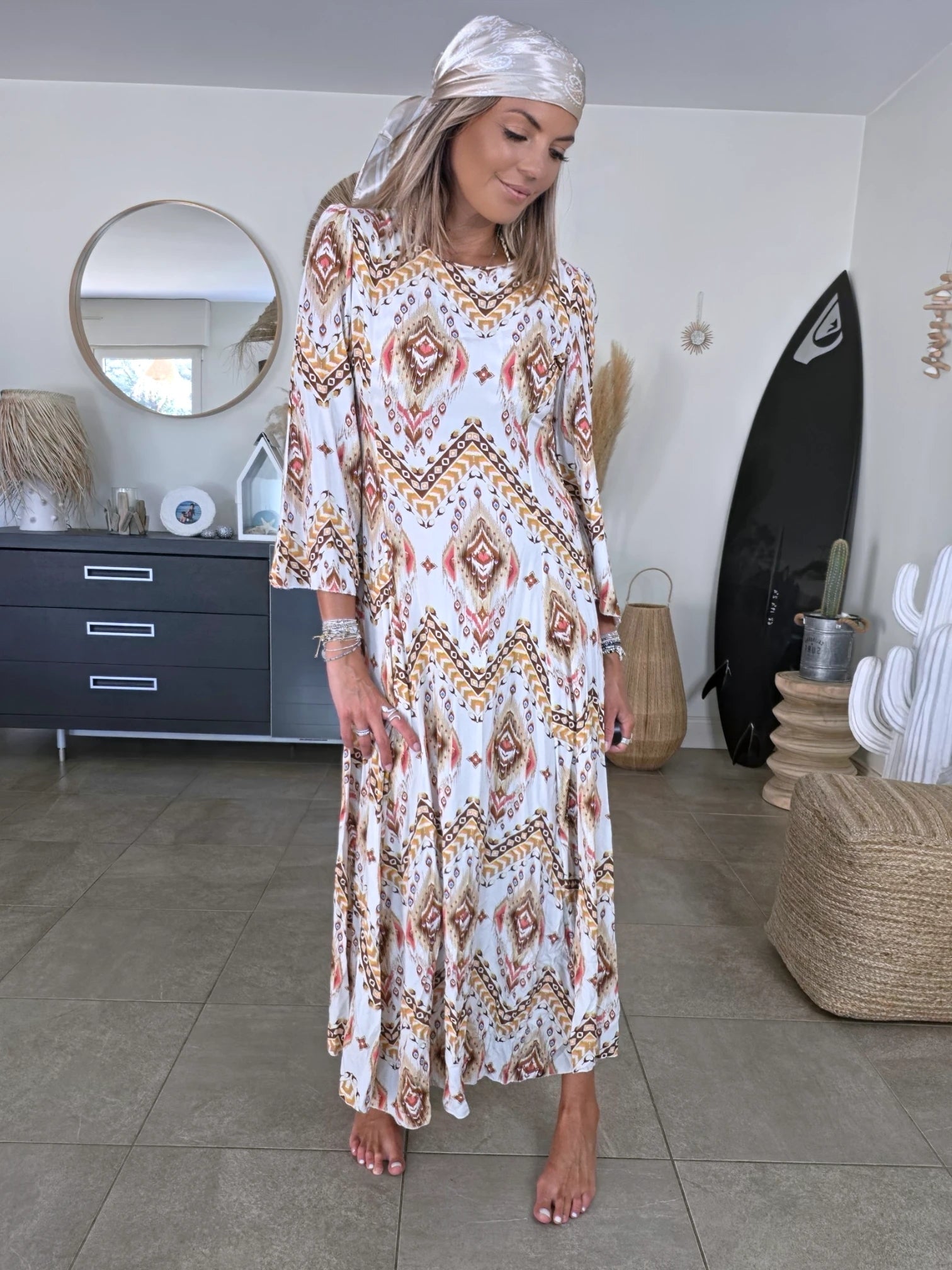 Robe africa à dos ouvert