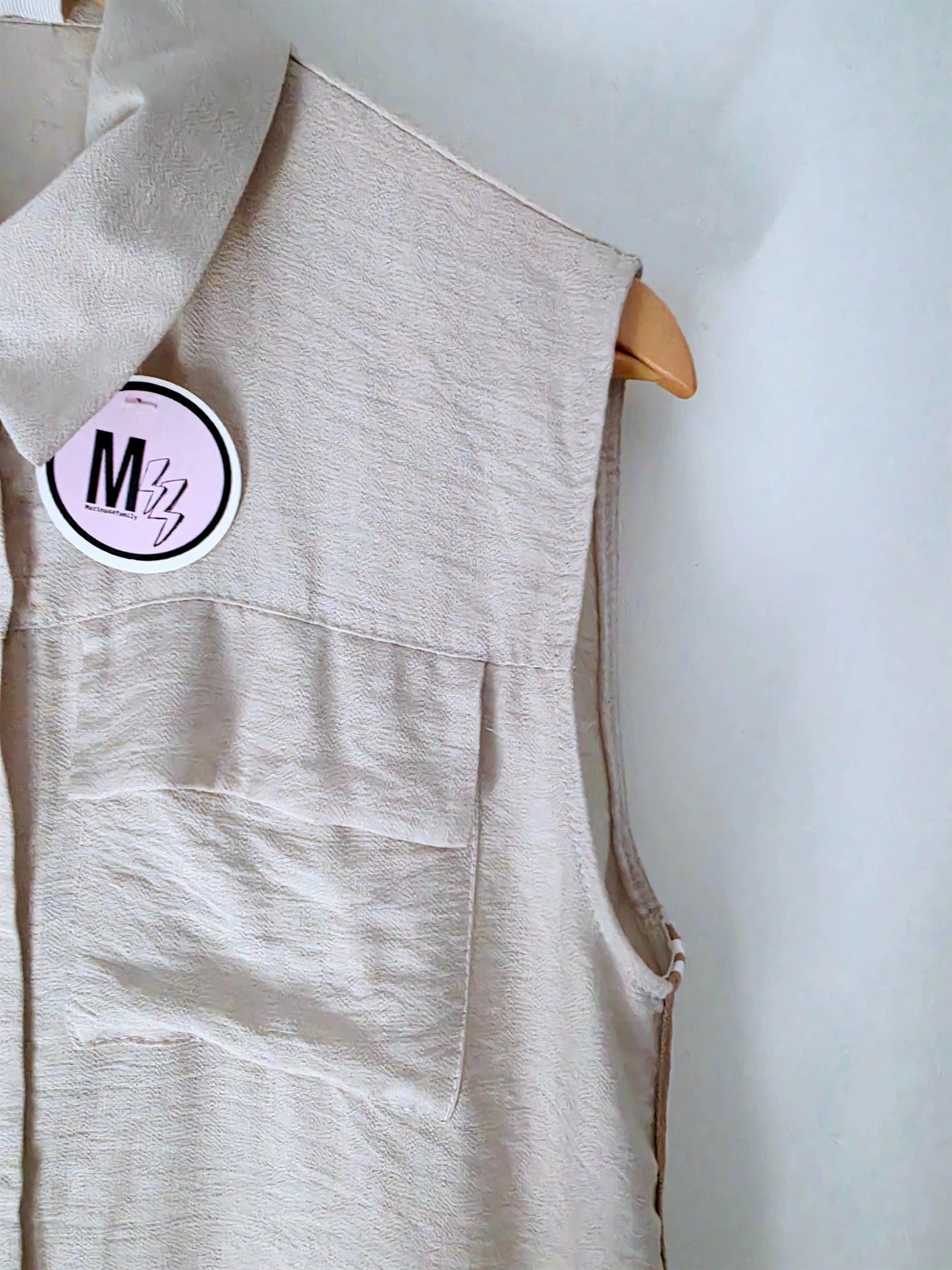 Ensemble beige haut + pantalon à bandes latérales