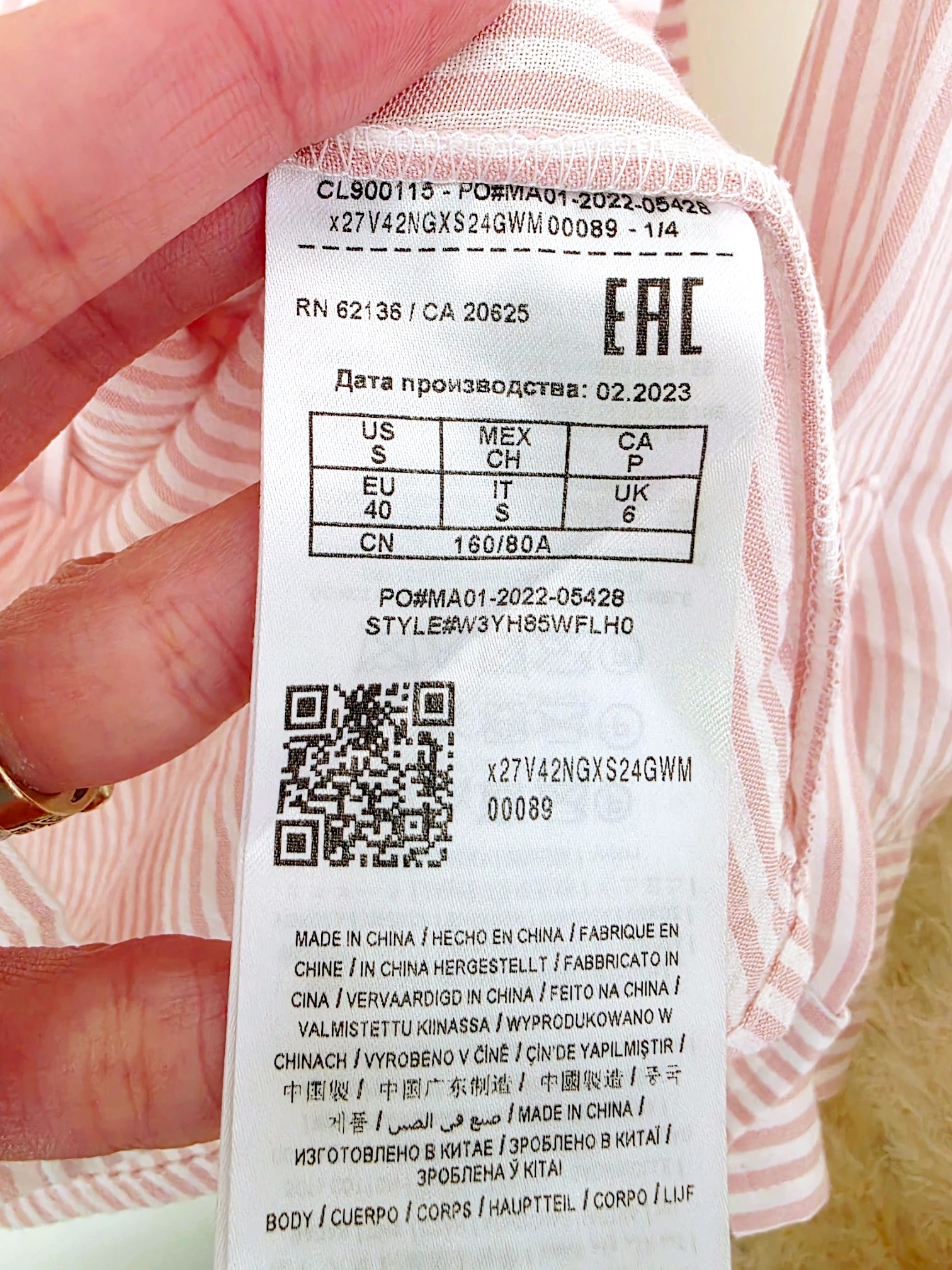 Chemise rayée rose à inscription au dos