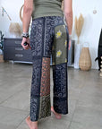 Pantalon fluide à imprimé bandana