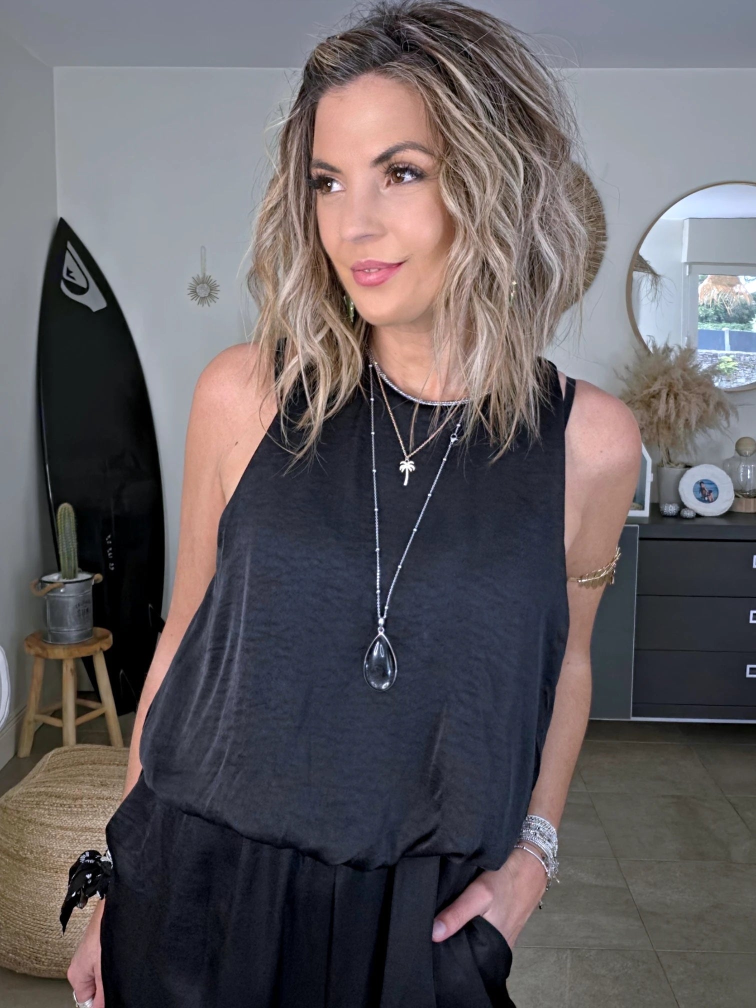 Combinaison chic noire - 𝐌𝐚𝐫𝐢𝐧𝐚𝟒𝟒𝐟𝐚𝐦𝐢𝐥𝐲