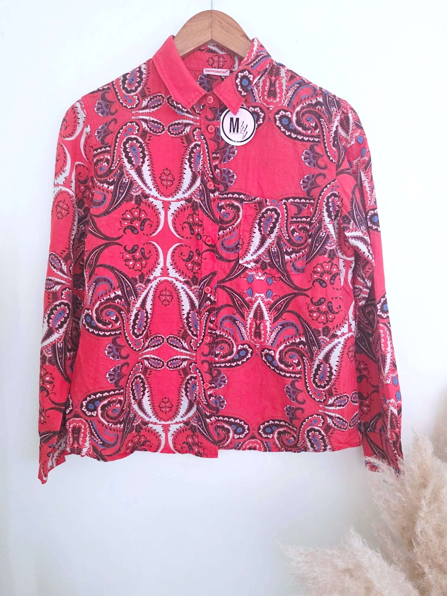 Chemise rouge délavé à imprimé bandana
