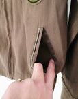 Blouson kaki à esprit militaire