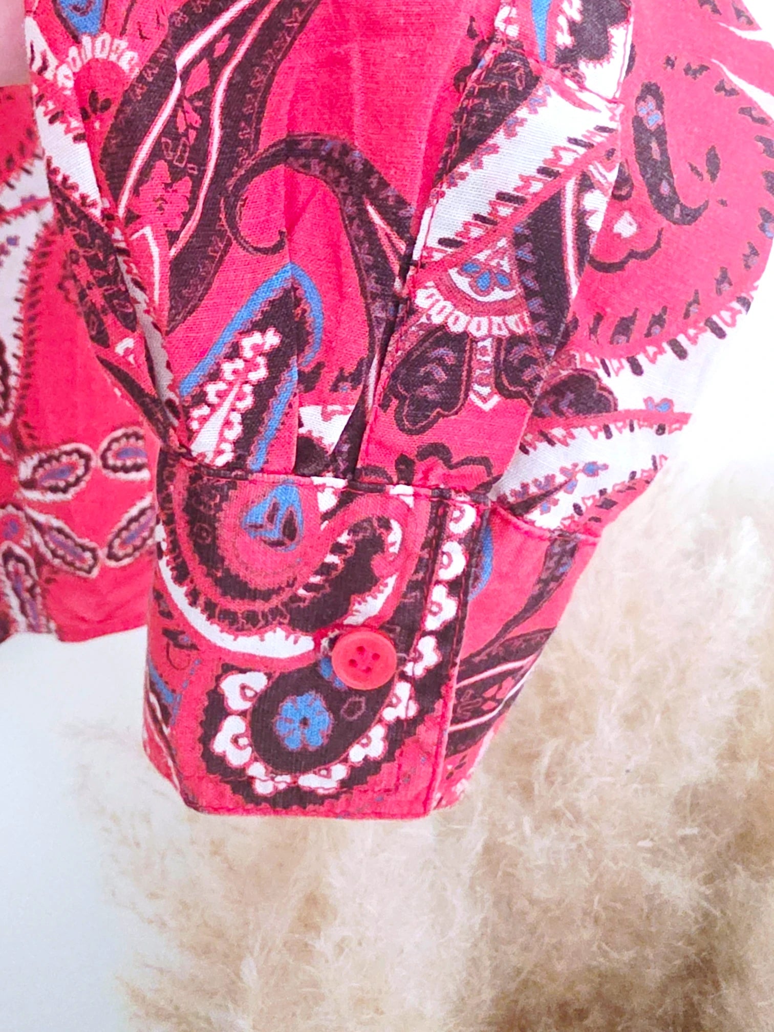Chemise rouge délavé à imprimé bandana