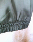 Pantalon cargo satiné kaki