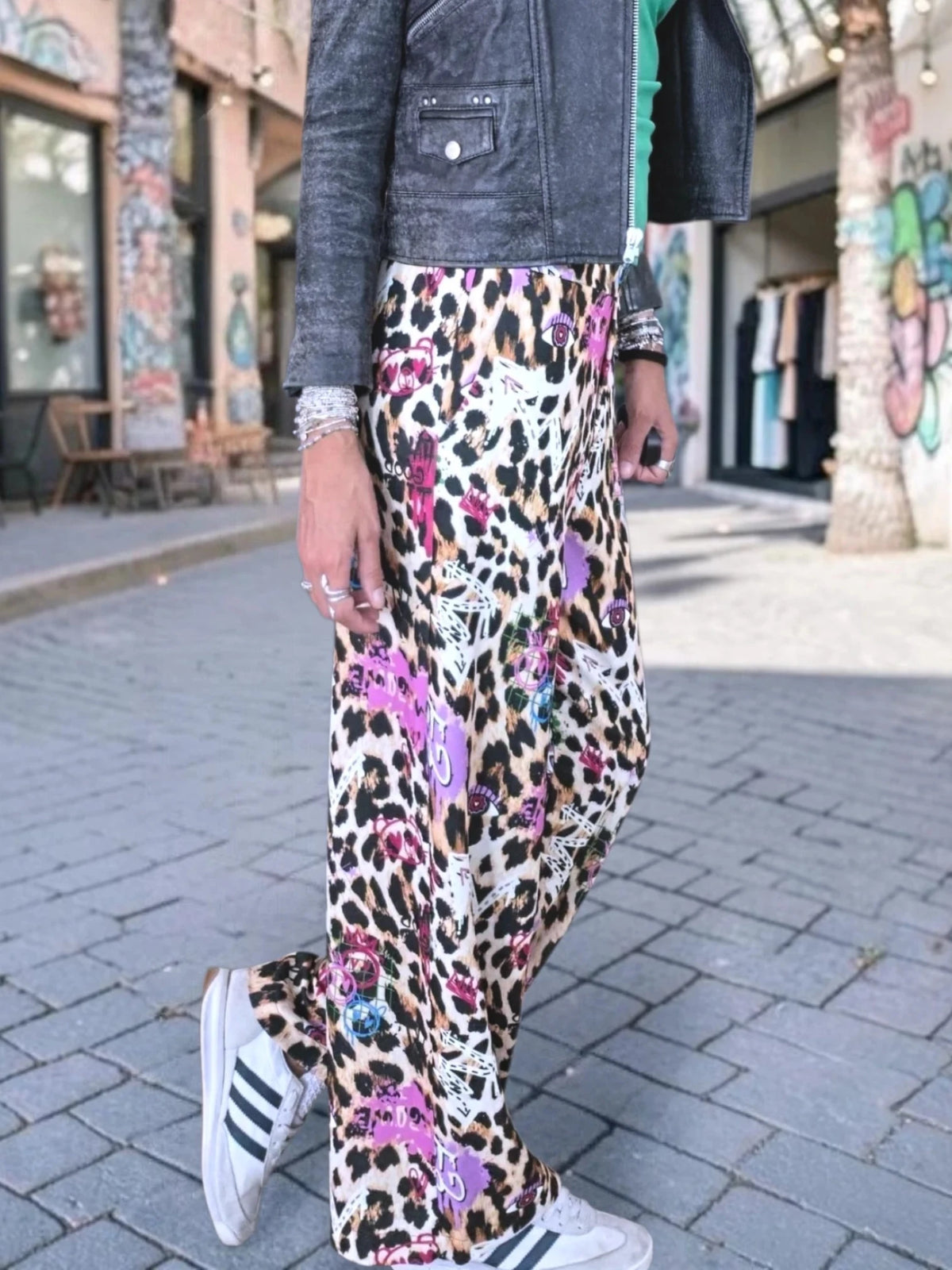 Pantalon à imprimé léopard avec tags - 𝐌𝐚𝐫𝐢𝐧𝐚𝟒𝟒𝐟𝐚𝐦𝐢𝐥𝐲