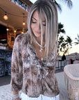 Blouse à imprimé python marron - 𝐌𝐚𝐫𝐢𝐧𝐚𝟒𝟒𝐟𝐚𝐦𝐢𝐥𝐲