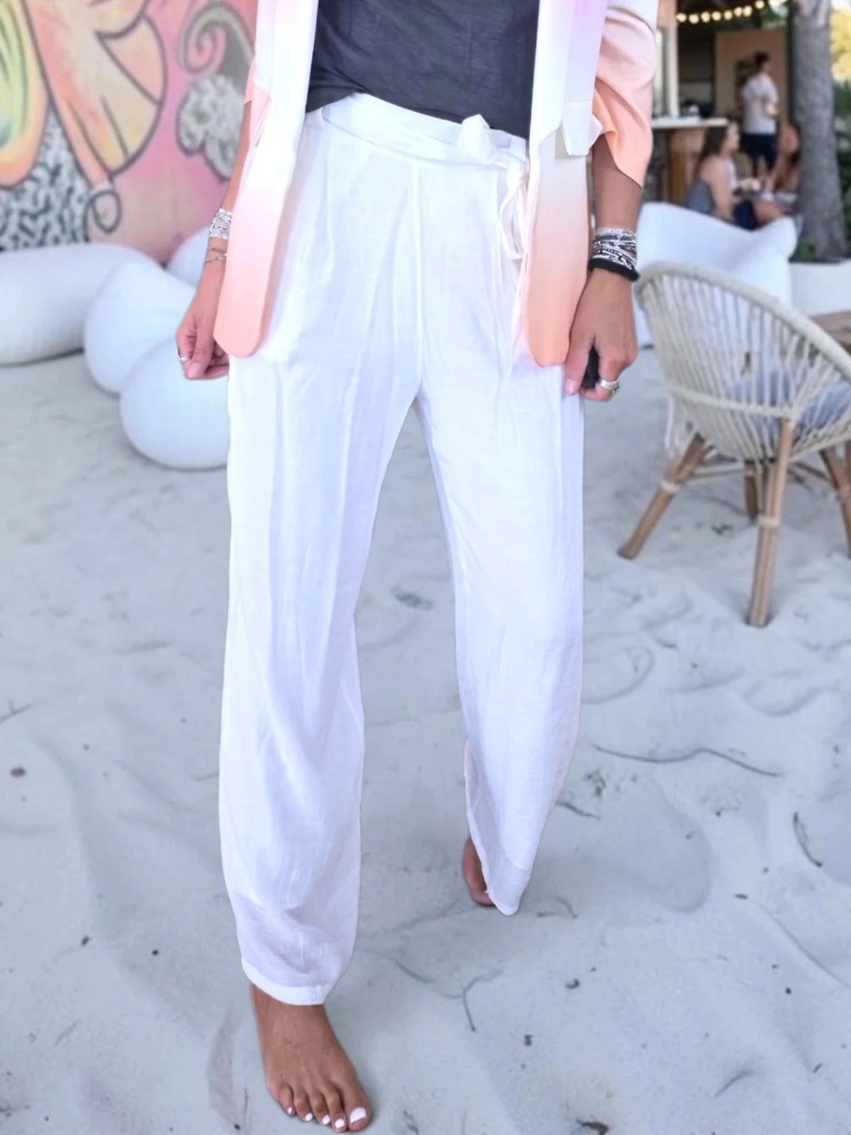 Pantalon blanc à jambes droites - 𝐌𝐚𝐫𝐢𝐧𝐚𝟒𝟒𝐟𝐚𝐦𝐢𝐥𝐲