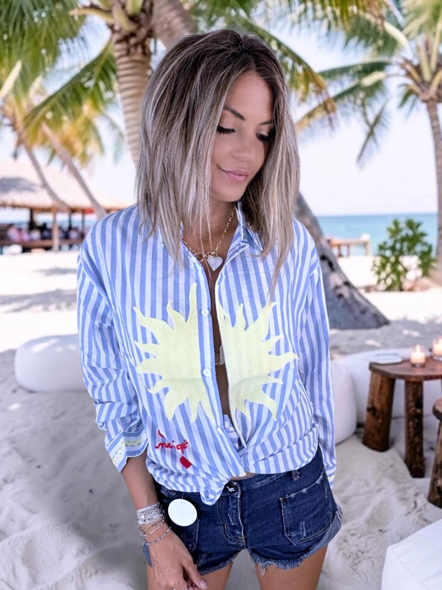 Short en jean bleu foncé