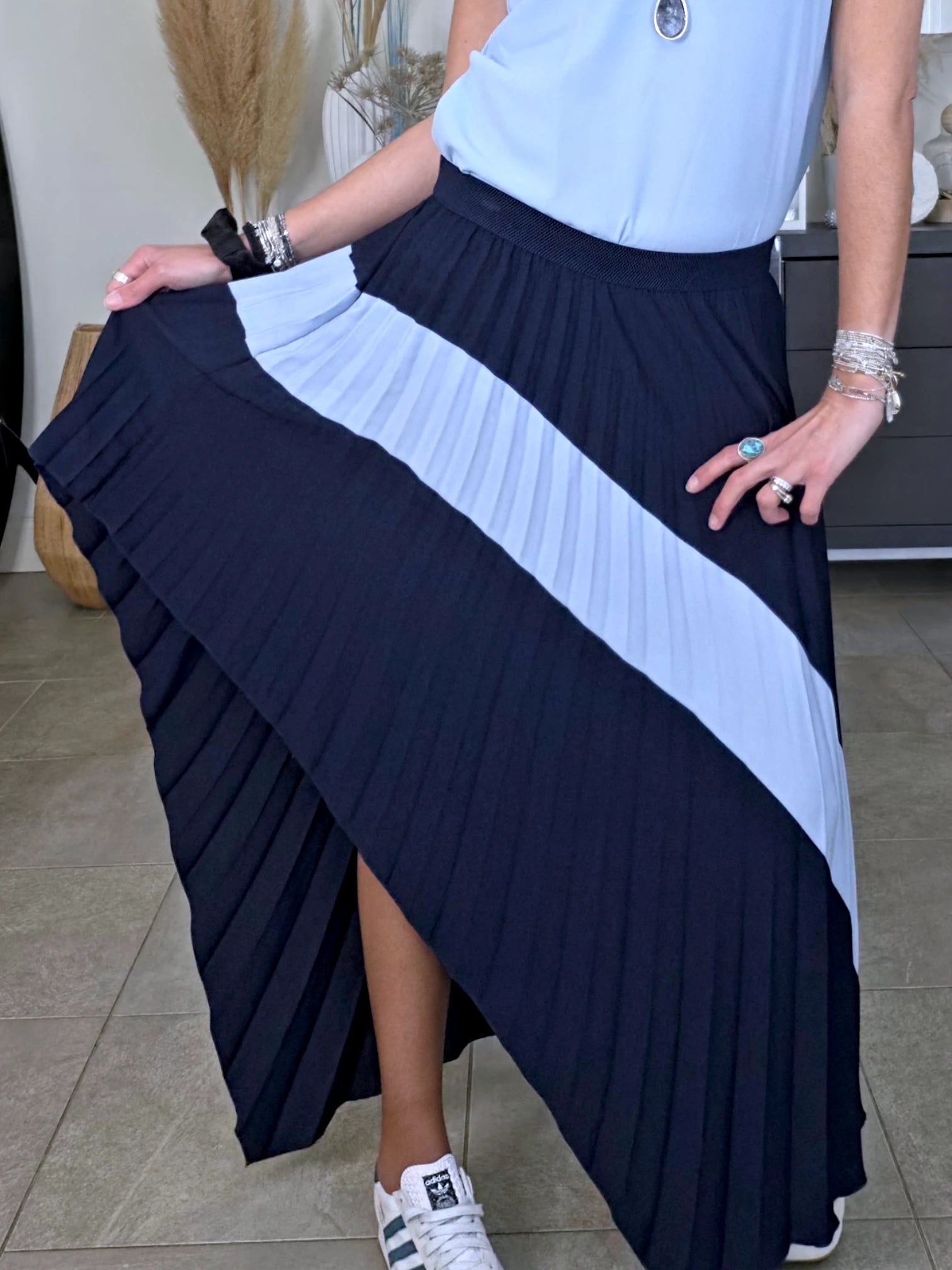 Jupe Plissée asymétrique bleu marine et bleu ciel