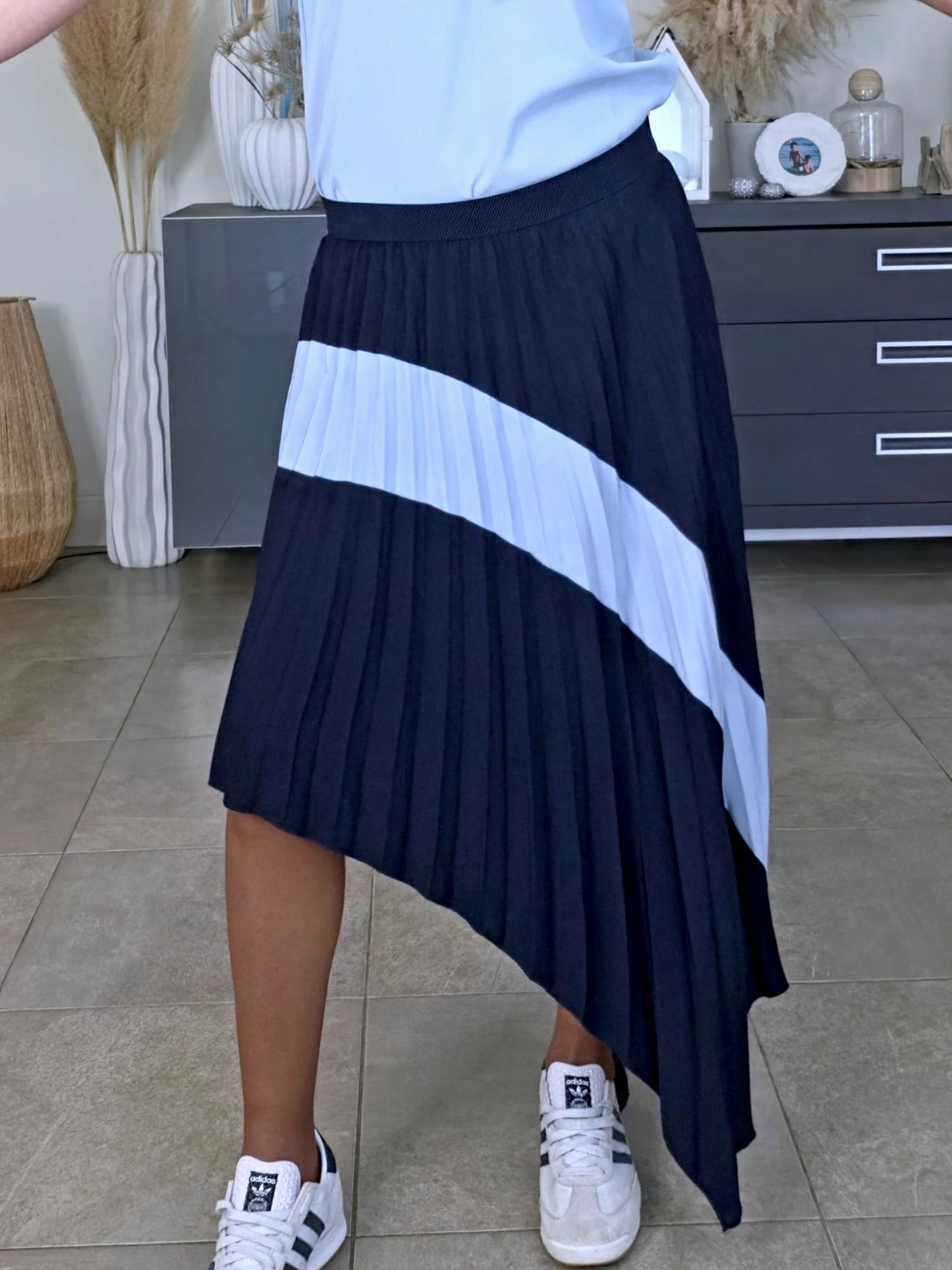 Jupe Plissée asymétrique bleu marine et bleu ciel