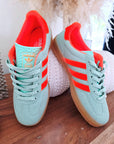 Baskets gazelle Indoor vert d'eau et orange fluo - 𝐌𝐚𝐫𝐢𝐧𝐚𝟒𝟒𝐟𝐚𝐦𝐢𝐥𝐲
