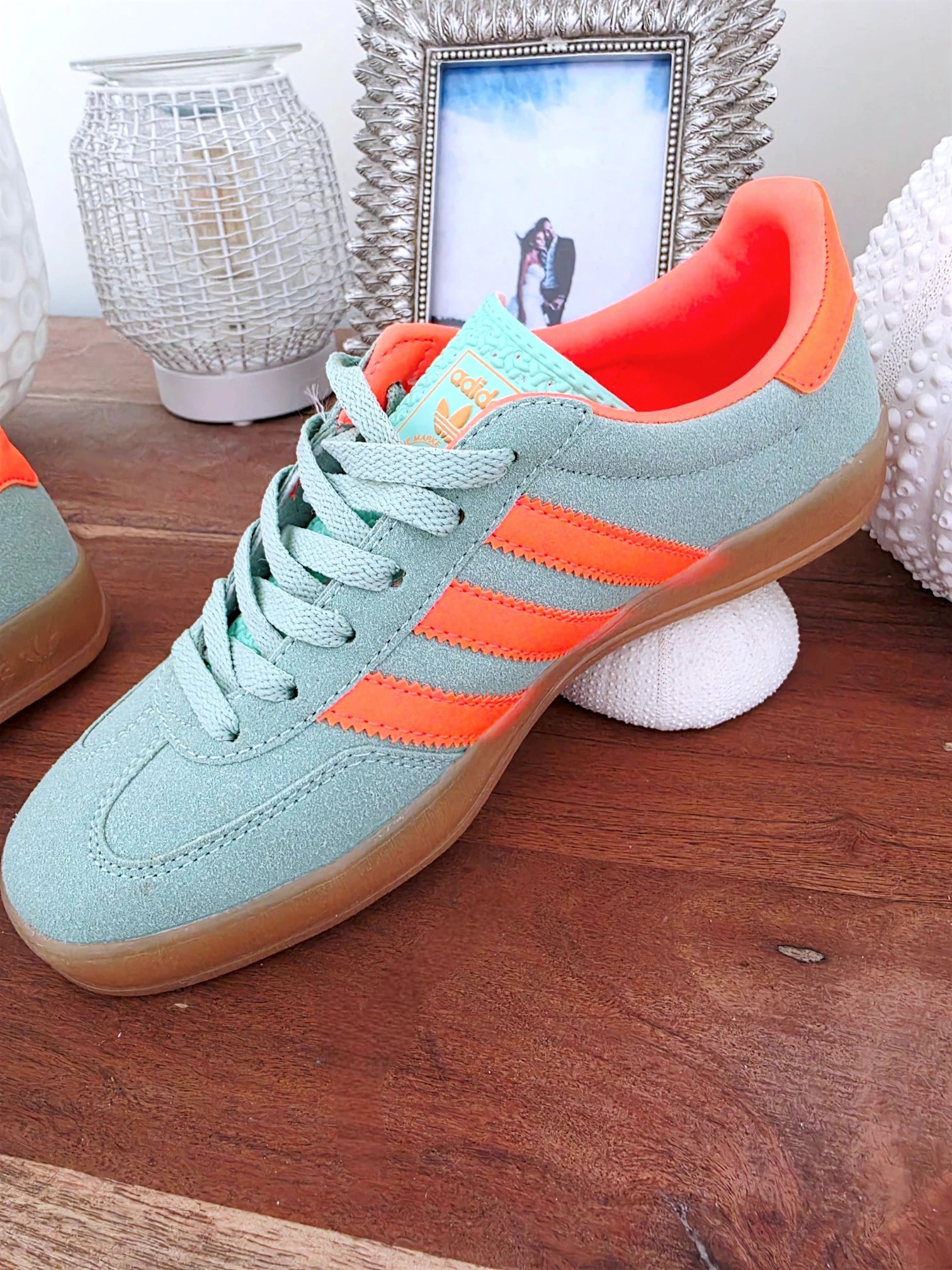Baskets gazelle Indoor vert d'eau et orange fluo - 𝐌𝐚𝐫𝐢𝐧𝐚𝟒𝟒𝐟𝐚𝐦𝐢𝐥𝐲