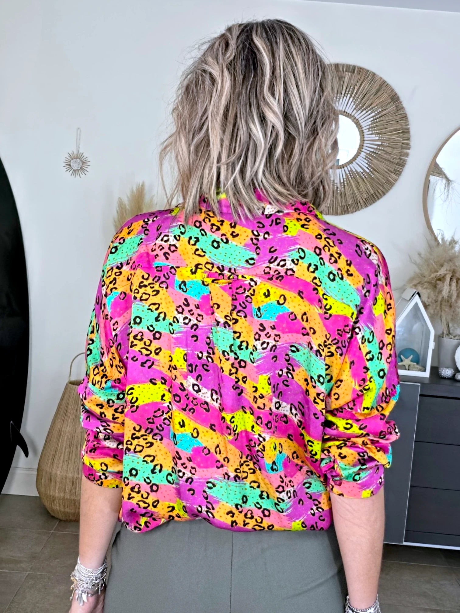 Chemise fluo à imprimé léopard - 𝐌𝐚𝐫𝐢𝐧𝐚𝟒𝟒𝐟𝐚𝐦𝐢𝐥𝐲