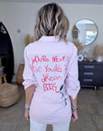 Chemise rayée rose à inscription au dos