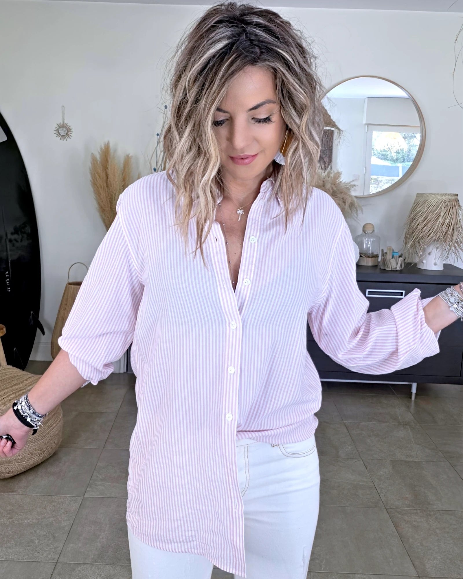 Chemise rayée rose à inscription au dos