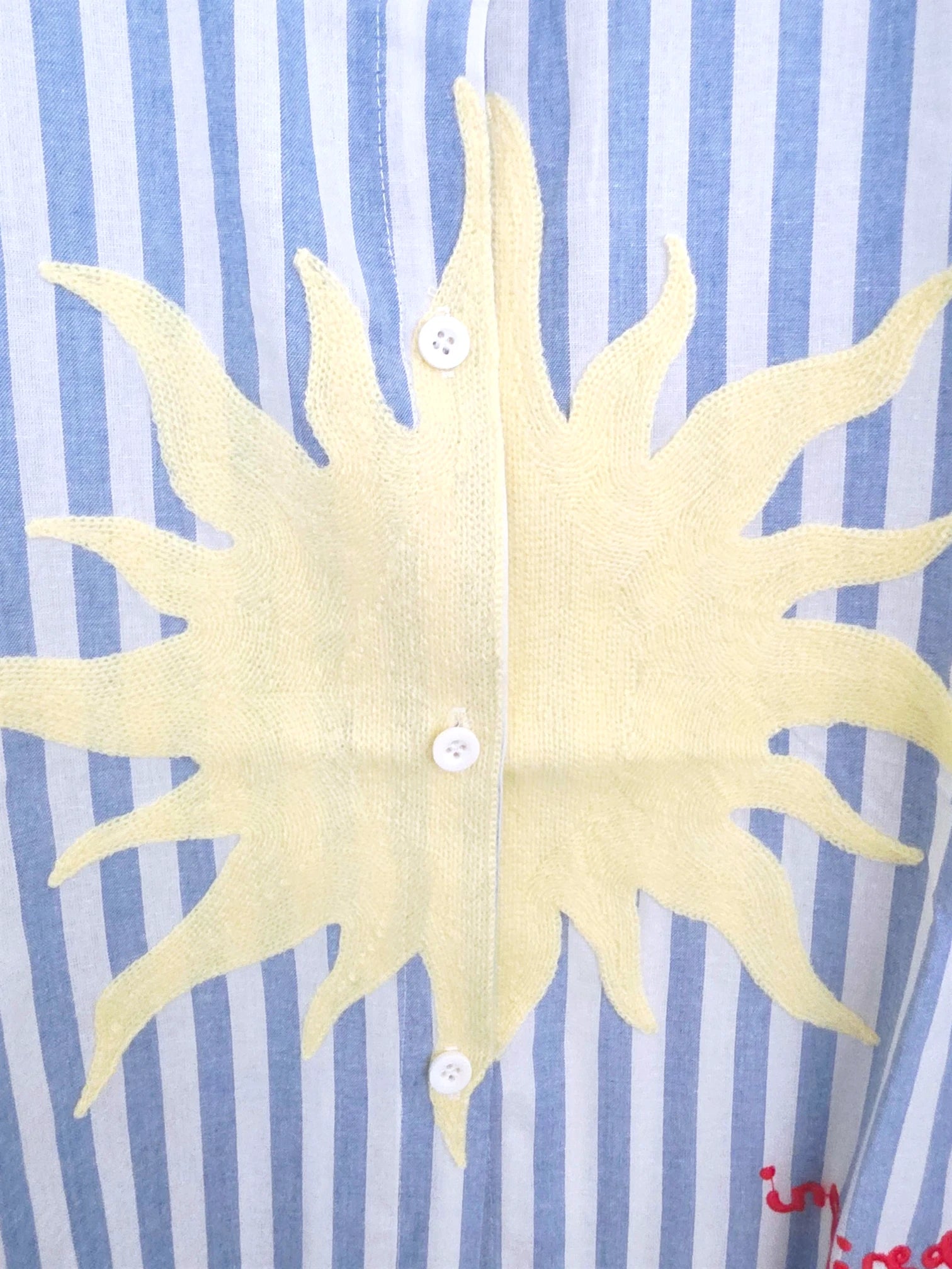 Chemise coton à rayures et broderies