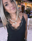 Débardeur noir à encolure dentelle - 𝐌𝐚𝐫𝐢𝐧𝐚𝟒𝟒𝐟𝐚𝐦𝐢𝐥𝐲