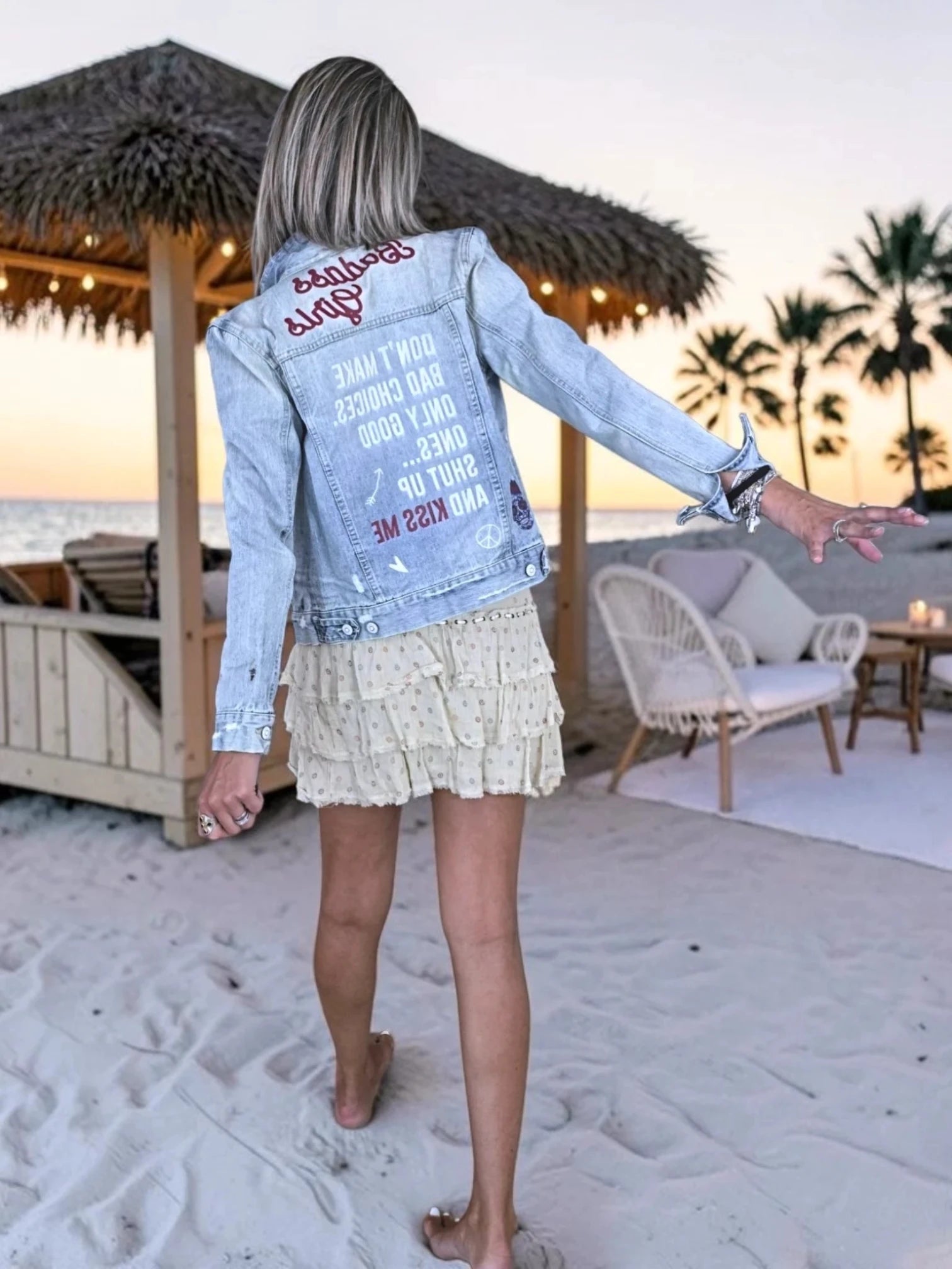 Veste en jean entièrement customisée