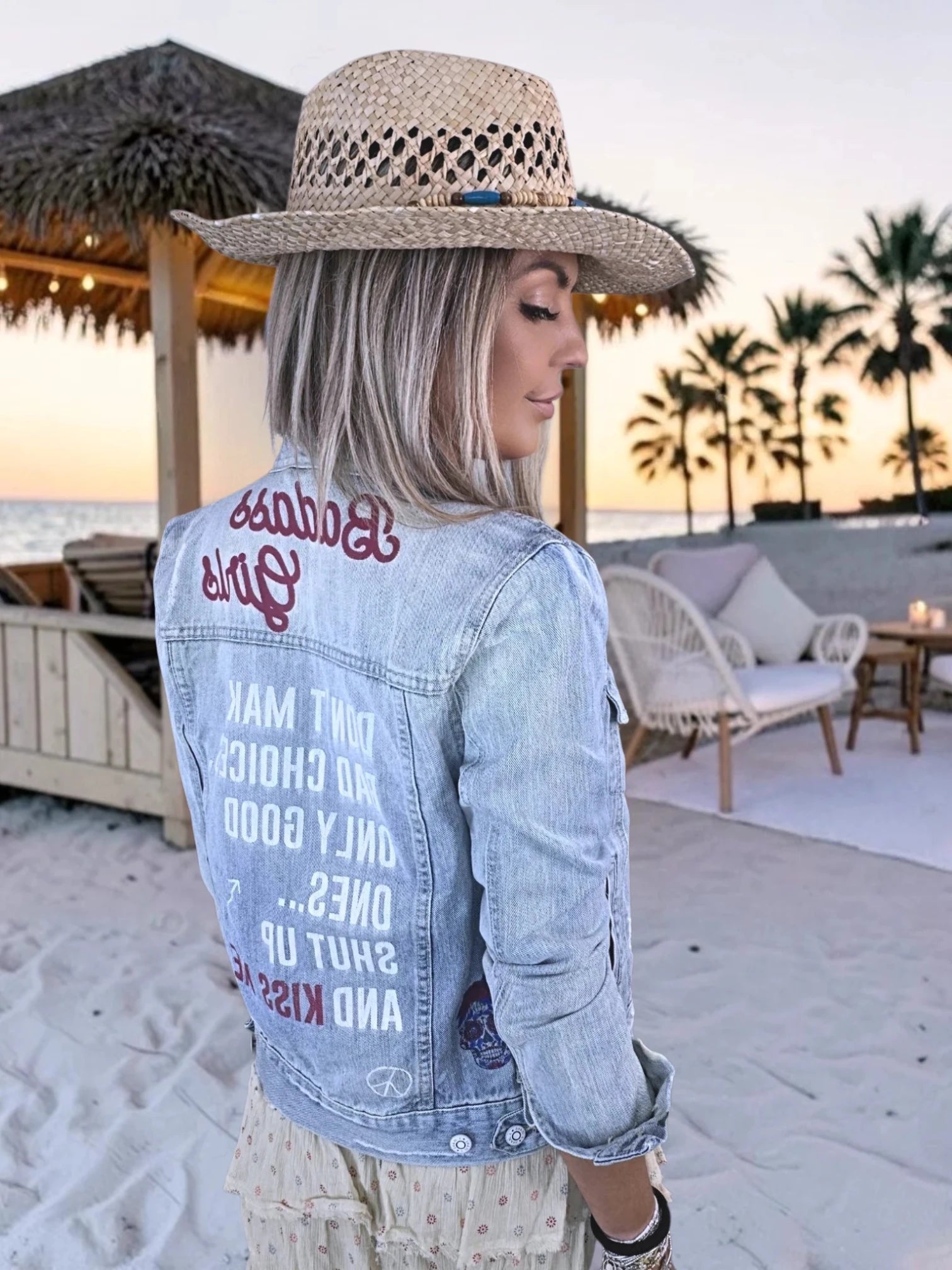 Veste en jean entièrement customisée