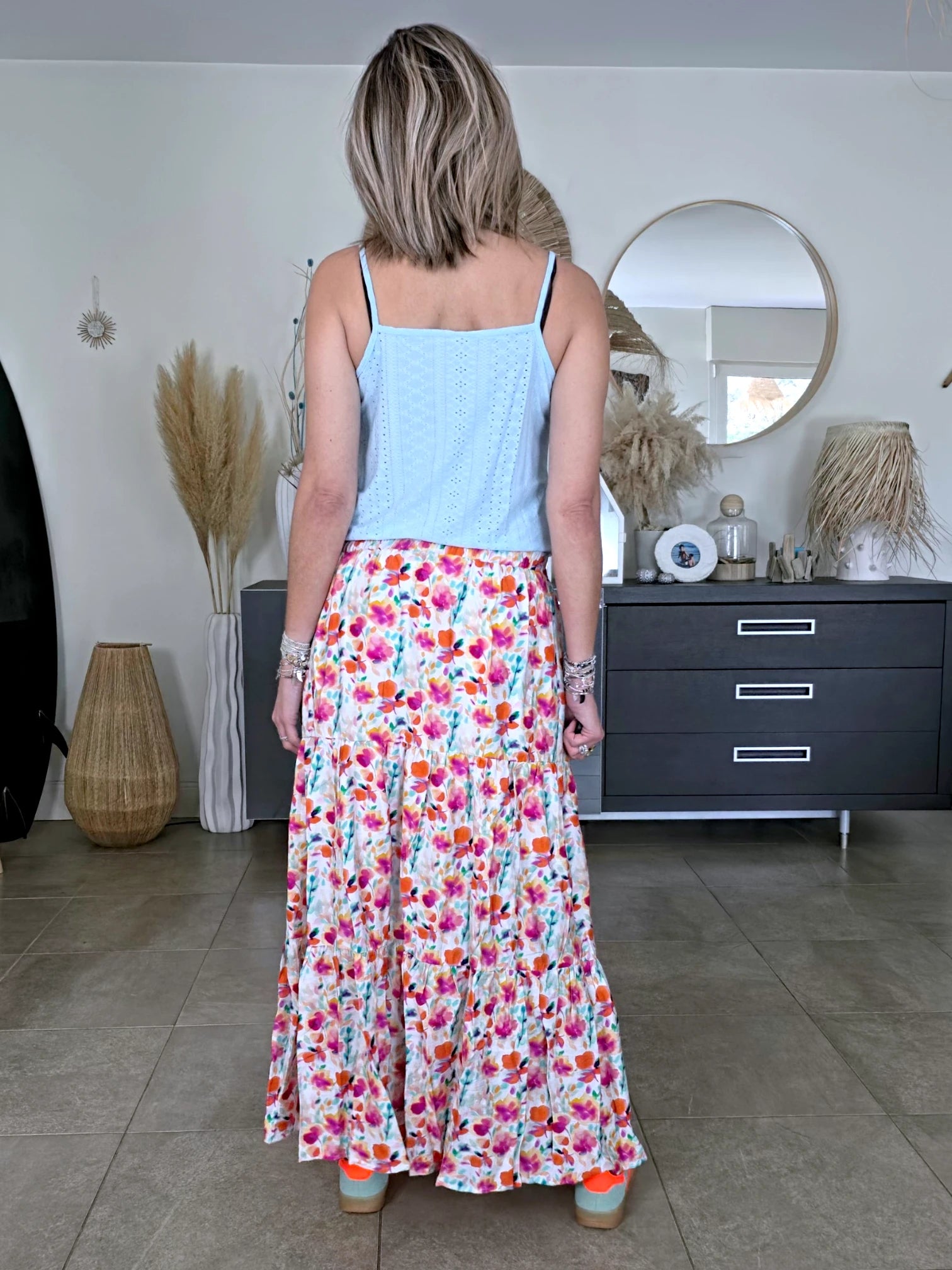 Jupe blanche à imprimé fleuri - 𝐌𝐚𝐫𝐢𝐧𝐚𝟒𝟒𝐟𝐚𝐦𝐢𝐥𝐲