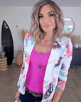 Veste blanche cintrée à imprimé skull - 𝐌𝐚𝐫𝐢𝐧𝐚𝟒𝟒𝐟𝐚𝐦𝐢𝐥𝐲