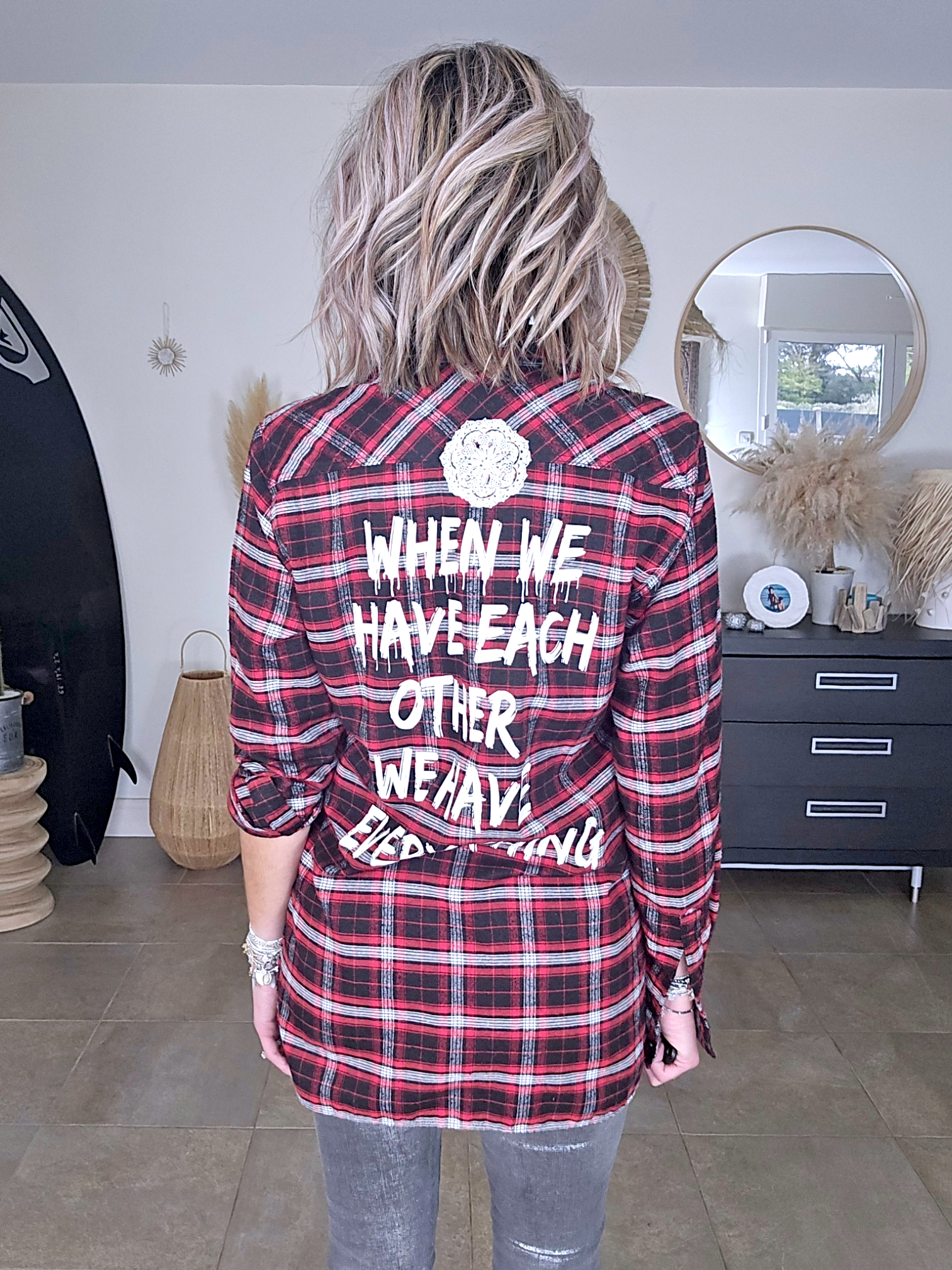 Chemise tunique à inscriptions au dos - 𝐌𝐚𝐫𝐢𝐧𝐚𝟒𝟒𝐟𝐚𝐦𝐢𝐥𝐲