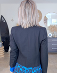 Veste courte et cintrée noire - 𝐌𝐚𝐫𝐢𝐧𝐚𝟒𝟒𝐟𝐚𝐦𝐢𝐥𝐲