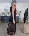 Robe noire ajourée