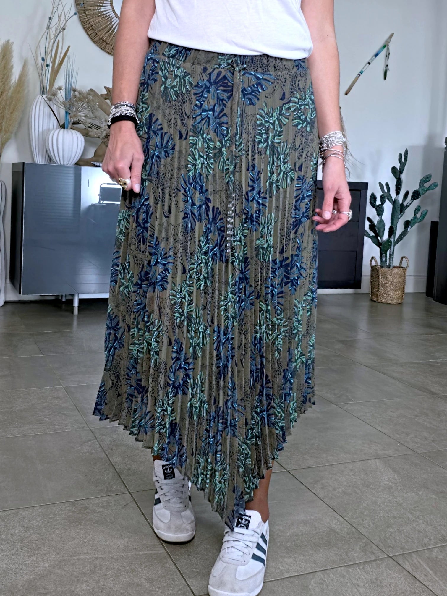 Jupe asymétrique kaki à imprimé - 𝐌𝐚𝐫𝐢𝐧𝐚𝟒𝟒𝐟𝐚𝐦𝐢𝐥𝐲