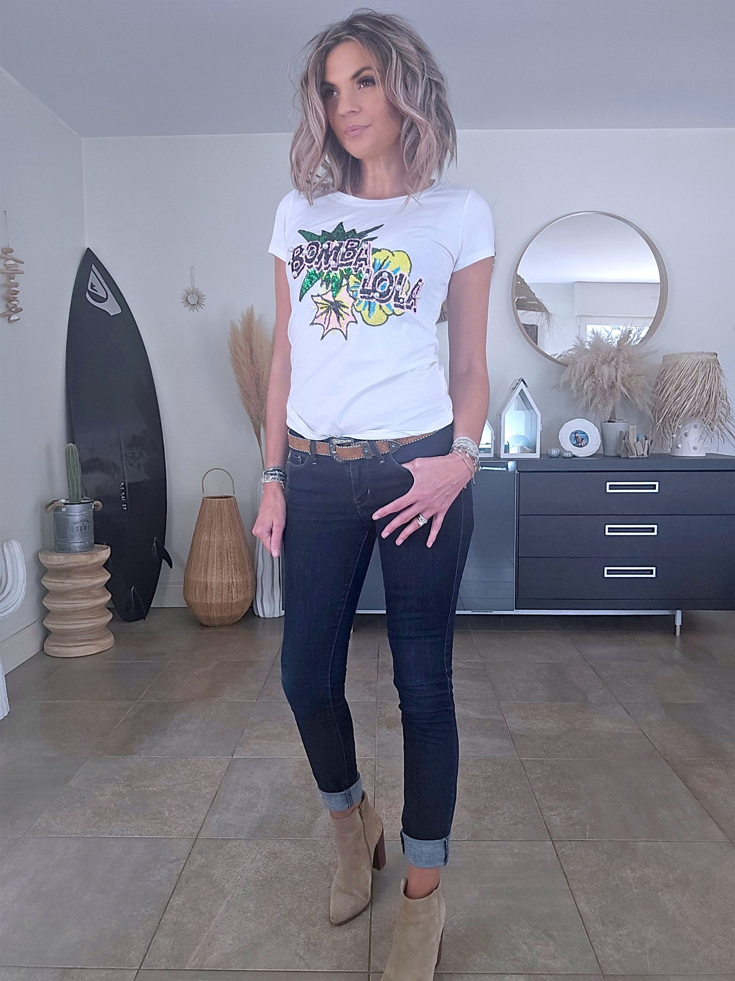T-shirt blanc Bomba Lol - 𝐌𝐚𝐫𝐢𝐧𝐚𝟒𝟒𝐟𝐚𝐦𝐢𝐥𝐲