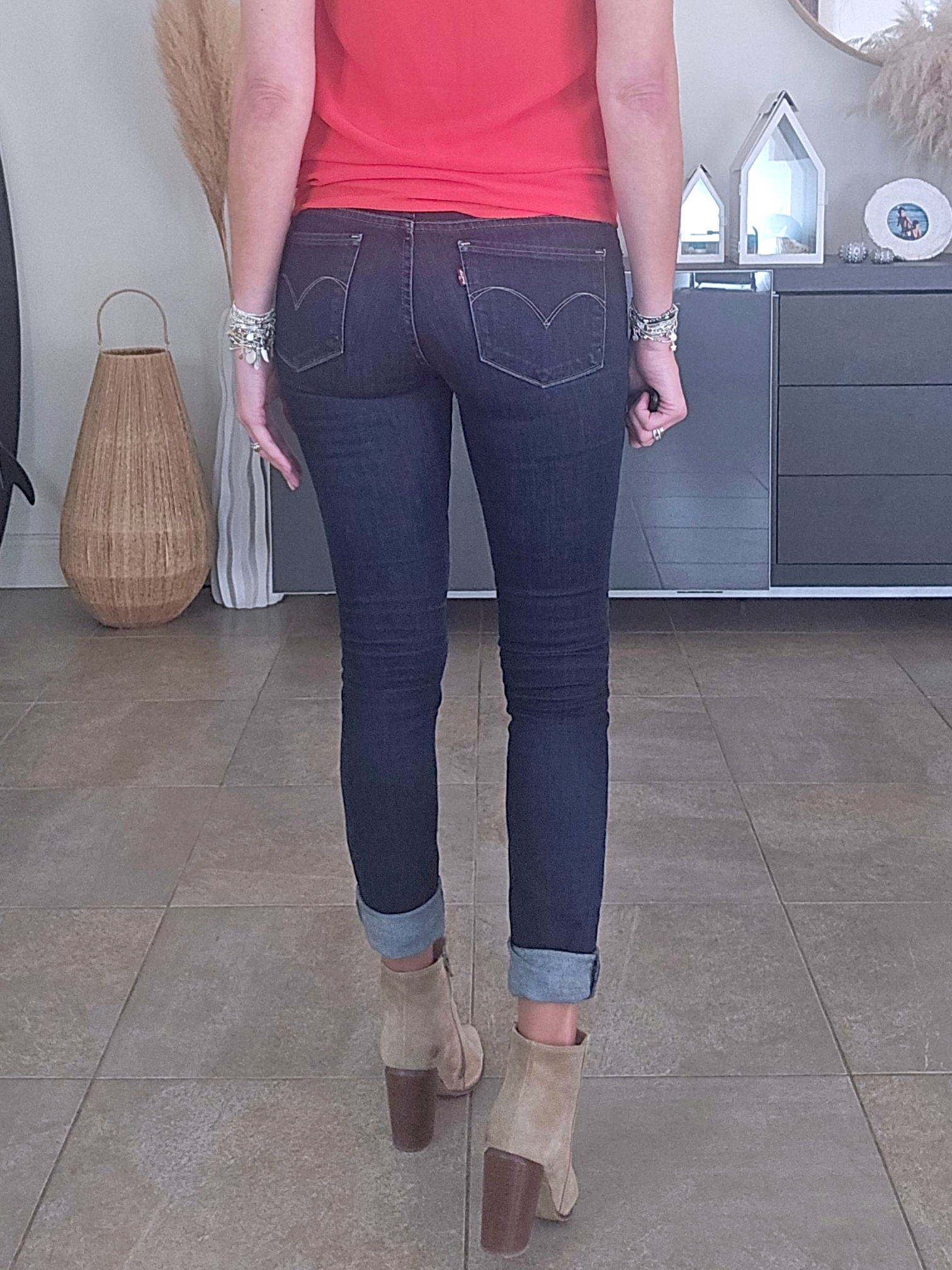 Jean brut demi curve - 𝐌𝐚𝐫𝐢𝐧𝐚𝟒𝟒𝐟𝐚𝐦𝐢𝐥𝐲