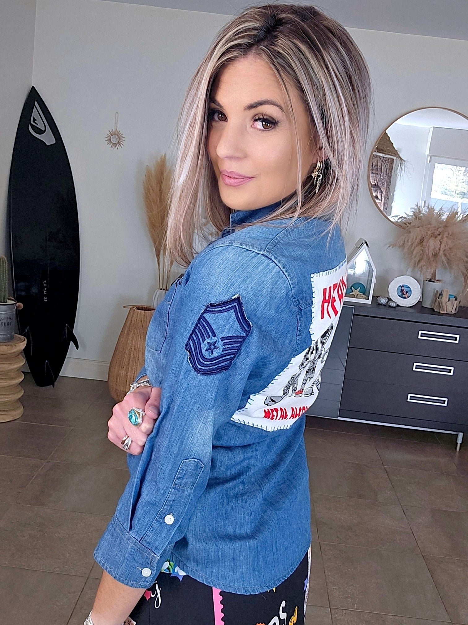 Chemise en jean headshot - 𝐌𝐚𝐫𝐢𝐧𝐚𝟒𝟒𝐟𝐚𝐦𝐢𝐥𝐲