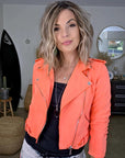 Perfecto orange fluo en suédine - 𝐌𝐚𝐫𝐢𝐧𝐚𝟒𝟒𝐟𝐚𝐦𝐢𝐥𝐲