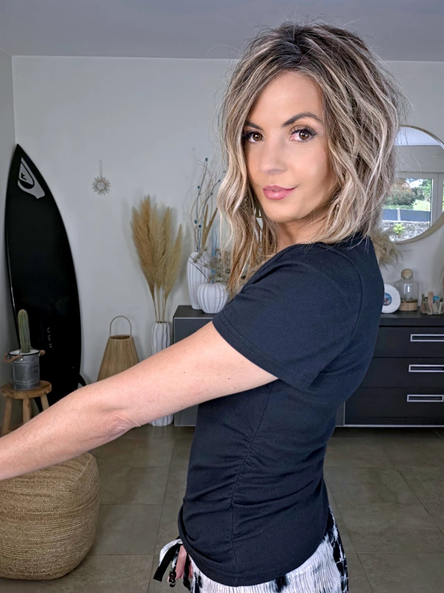 T-shirt noir à maille côtelée - 𝐌𝐚𝐫𝐢𝐧𝐚𝟒𝟒𝐟𝐚𝐦𝐢𝐥𝐲