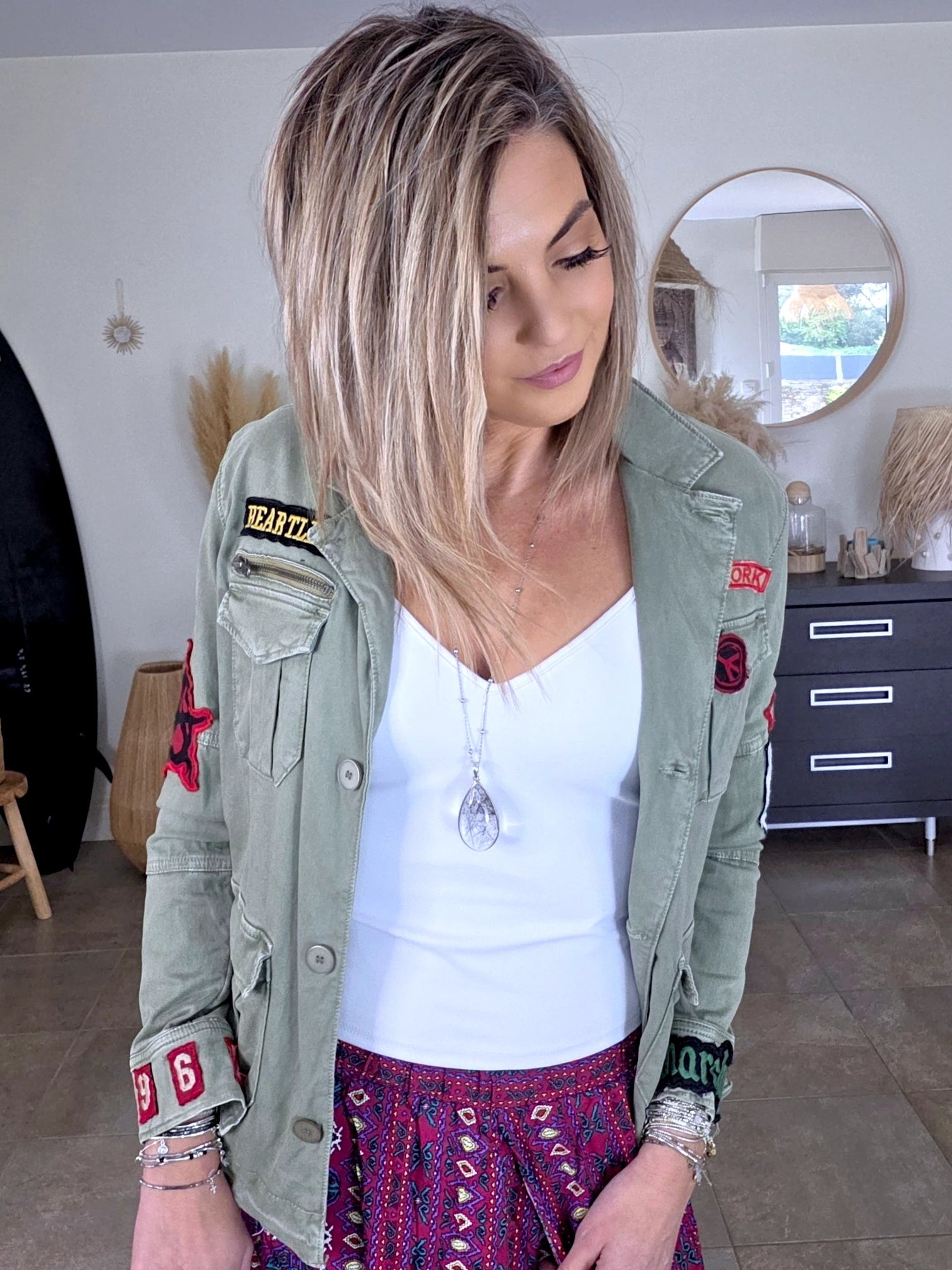Veste saharienne kaki-beige customisée