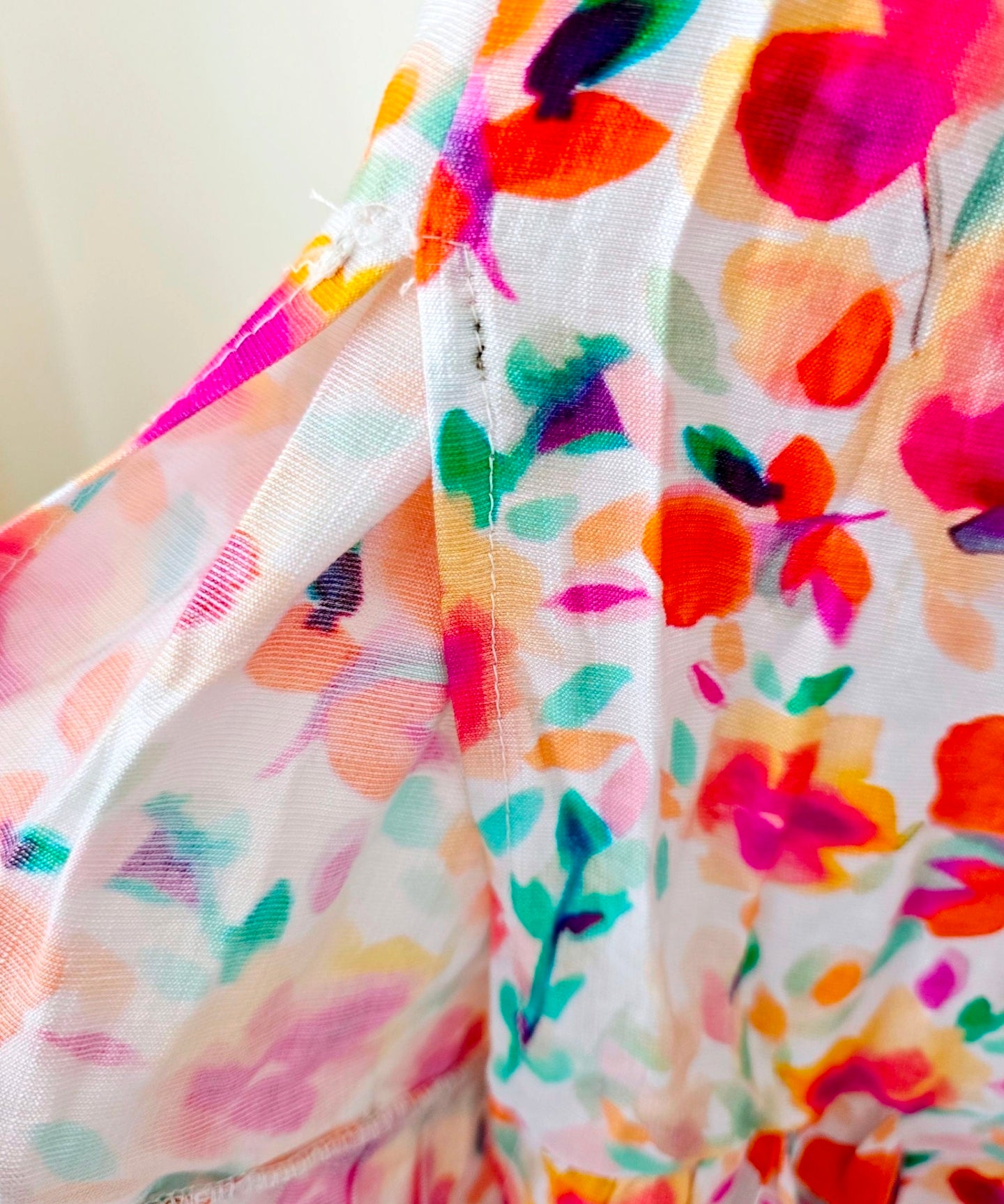 Jupe blanche à imprimé fleuri - 𝐌𝐚𝐫𝐢𝐧𝐚𝟒𝟒𝐟𝐚𝐦𝐢𝐥𝐲