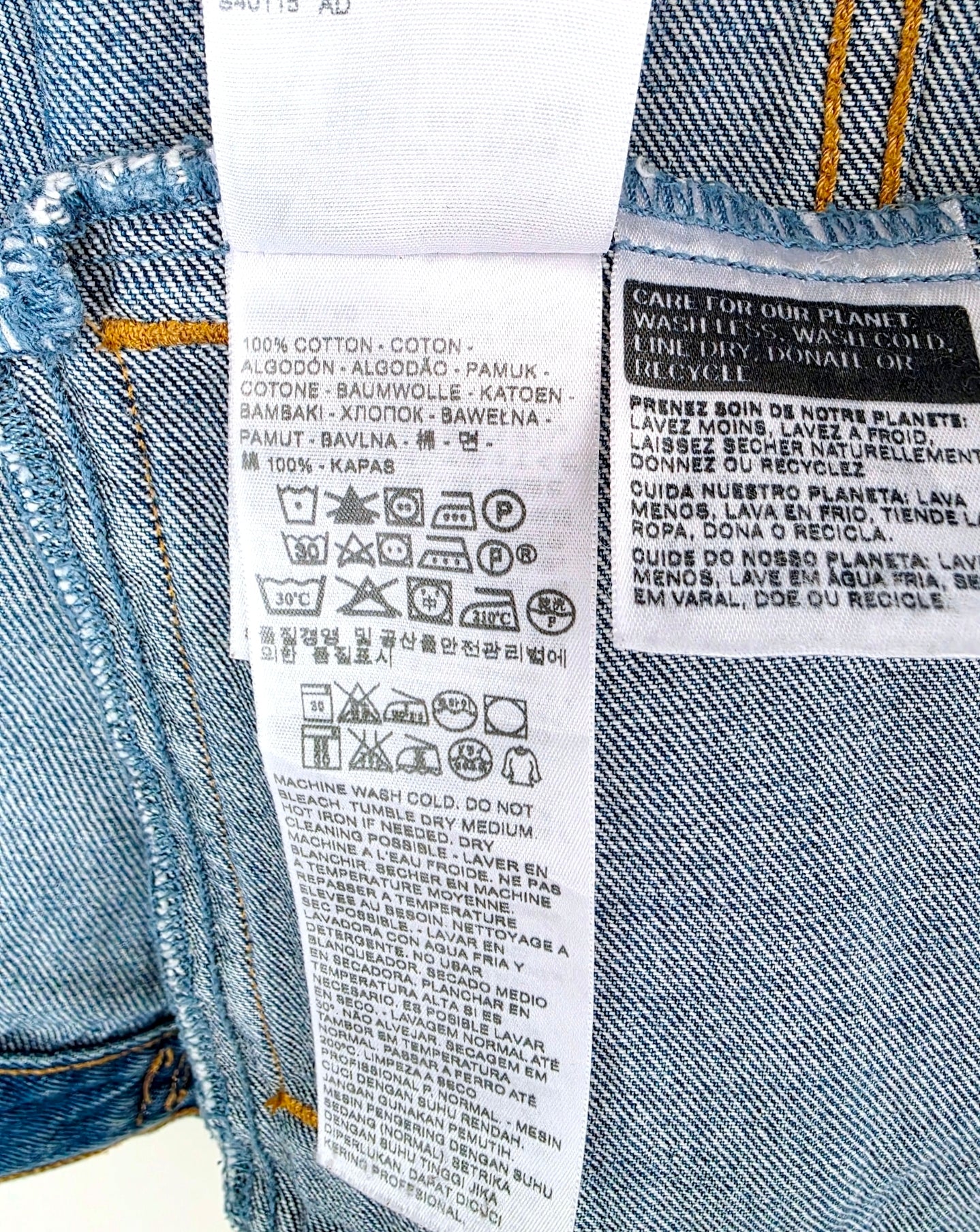 Veste en jean à inscriptions - 𝐌𝐚𝐫𝐢𝐧𝐚𝟒𝟒𝐟𝐚𝐦𝐢𝐥𝐲