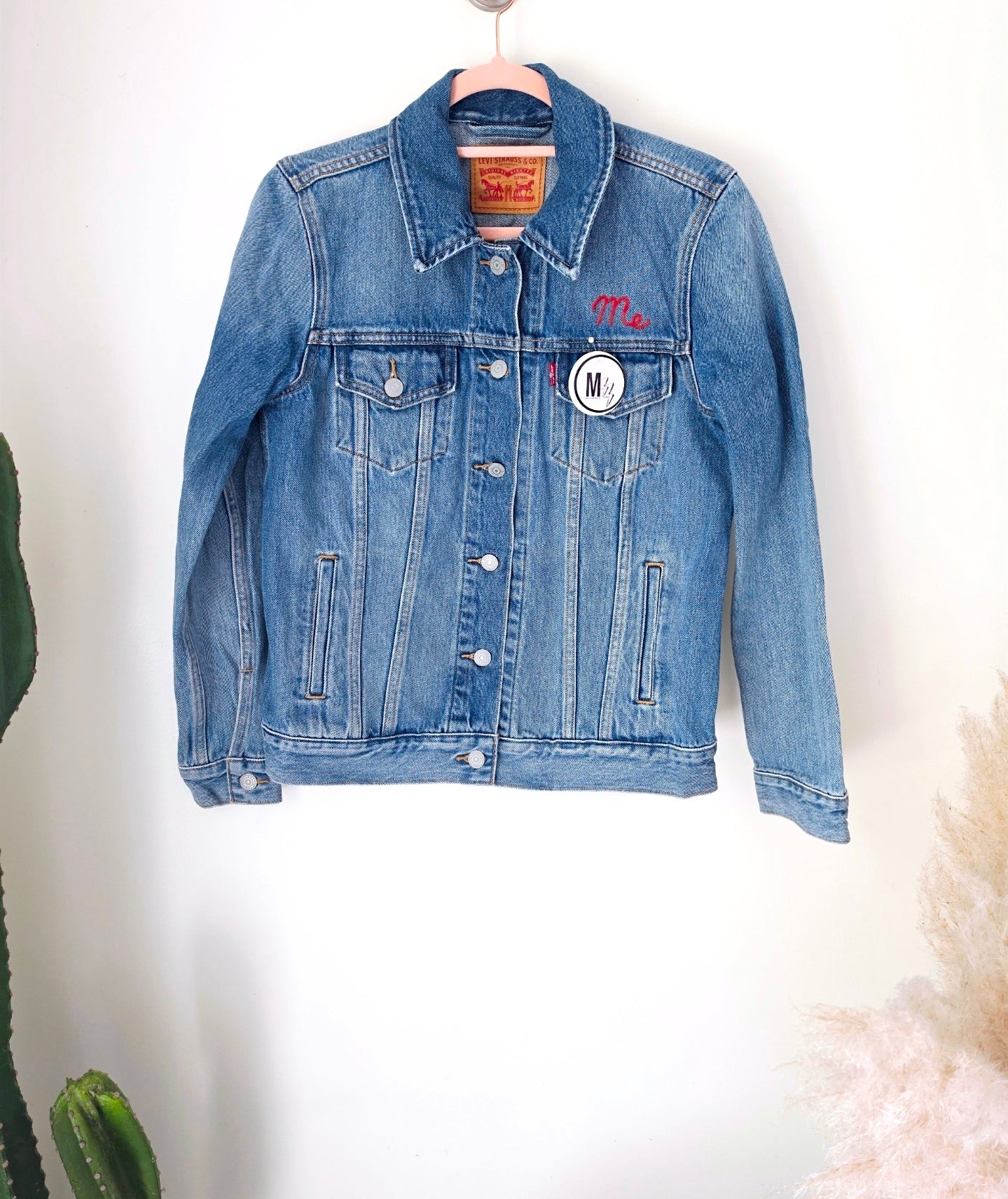Veste en jean à inscriptions - 𝐌𝐚𝐫𝐢𝐧𝐚𝟒𝟒𝐟𝐚𝐦𝐢𝐥𝐲