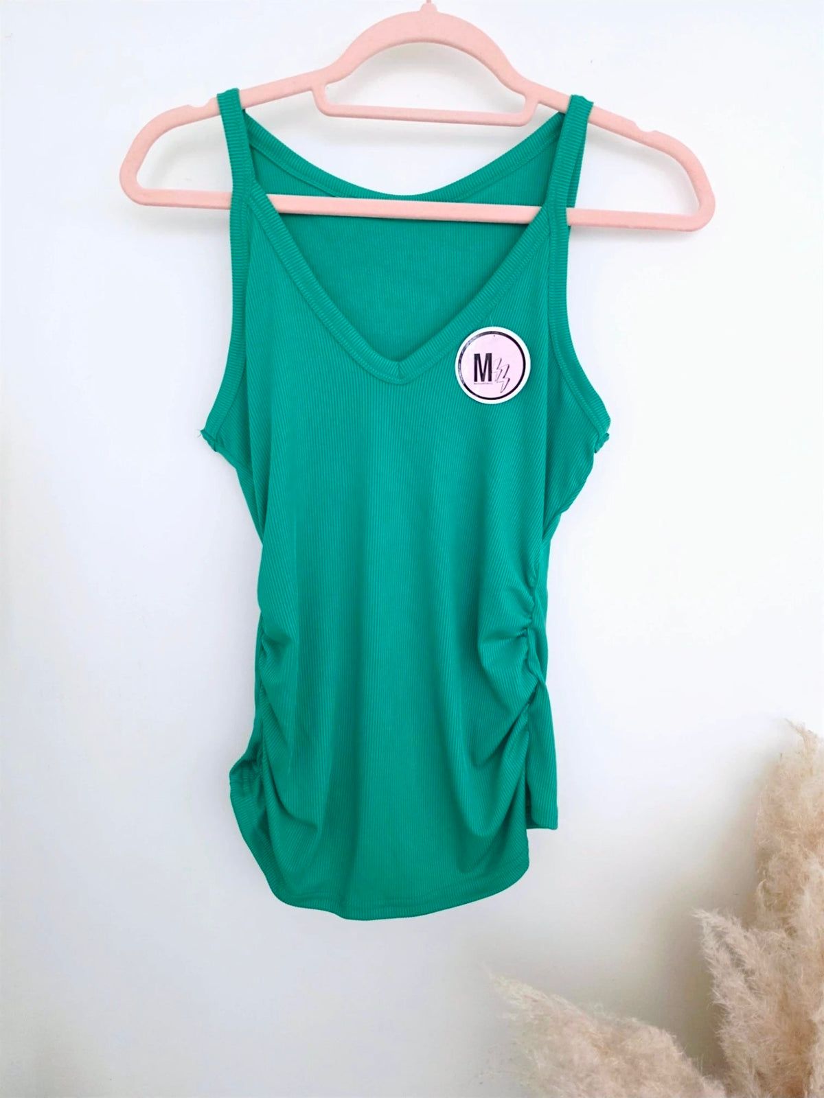 Débardeur vert vif à maille côtelée en lycra - 𝐌𝐚𝐫𝐢𝐧𝐚𝟒𝟒𝐟𝐚𝐦𝐢𝐥𝐲